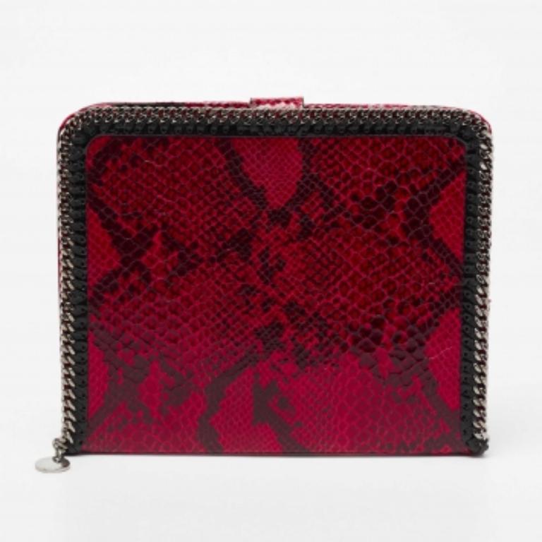 Stella McCartney Étui pour iPad 2 en faux python rouge Bon état - En vente à Dubai, Al Qouz 2