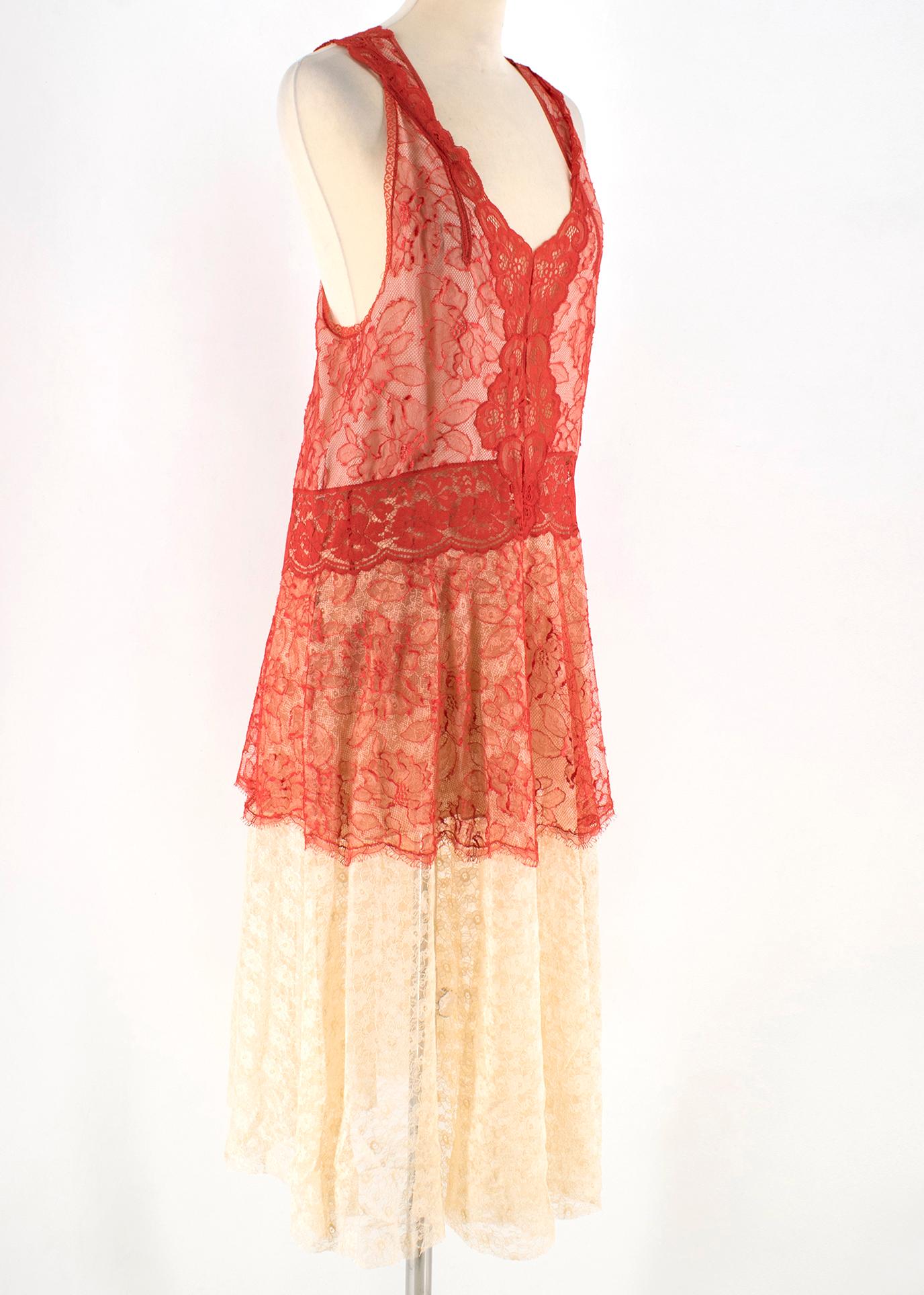 Stella McCartney Red Sleeveless Dress with a slightly sheer beige under-layer panel, double v neck and back with side zip closure

Please note, these items are pre-owned and may show signs of being stored even when unworn and unused. This is