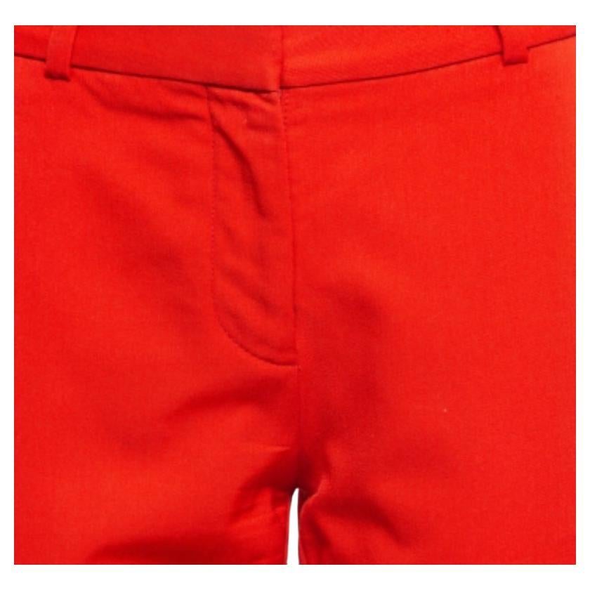 Unos pantalones impecablemente confeccionados son un básico en un armario bien guardado. Estos pantalones de diseño están finamente cosidos para proporcionarte el aspecto deseado y comodidad durante todo el día.