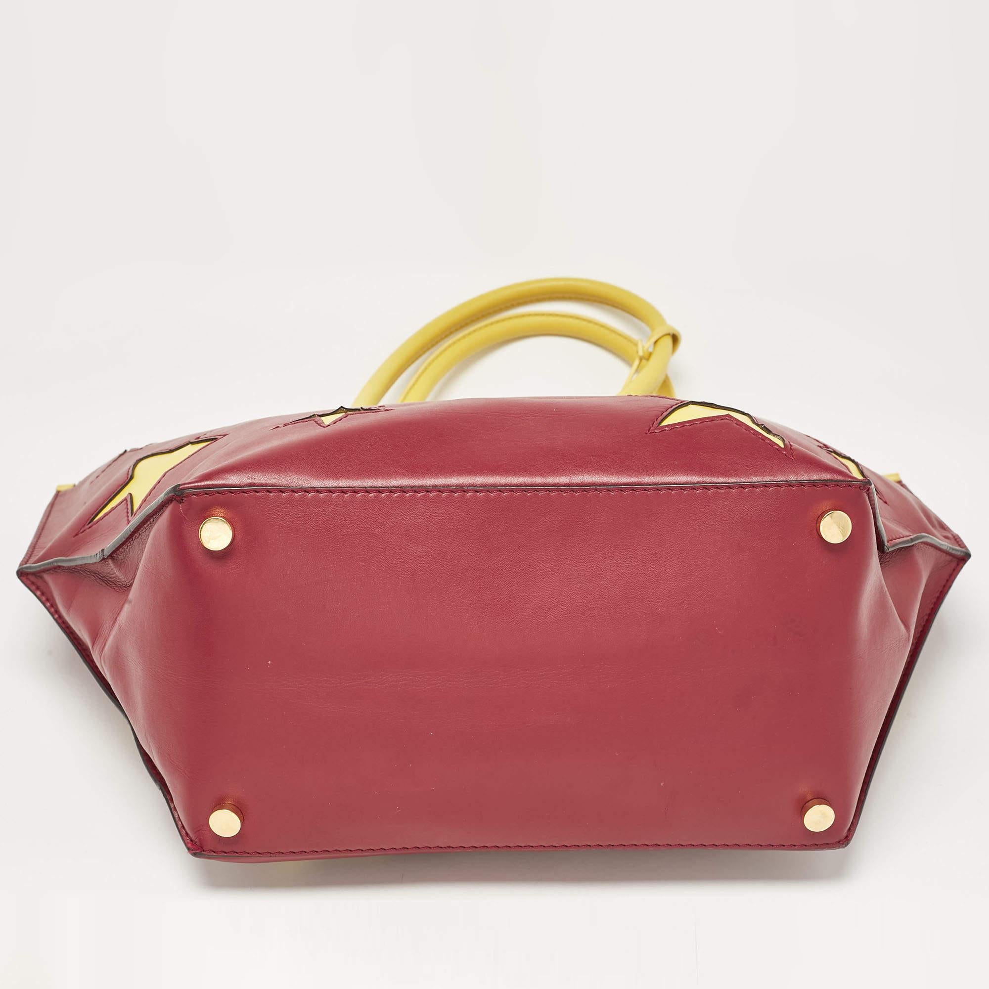 Stella McCartney Red/Yellow Faux Leather Large Star Cavendish Zip Tote For Sale 2