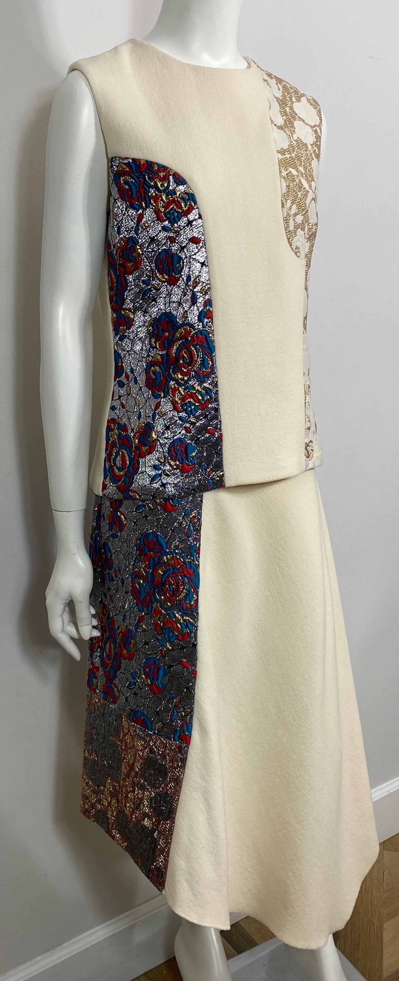 Women's Stella McCartney Runway Fall 2015 Ivory Wool and Multi Brocade Set-Size 42 For Sale