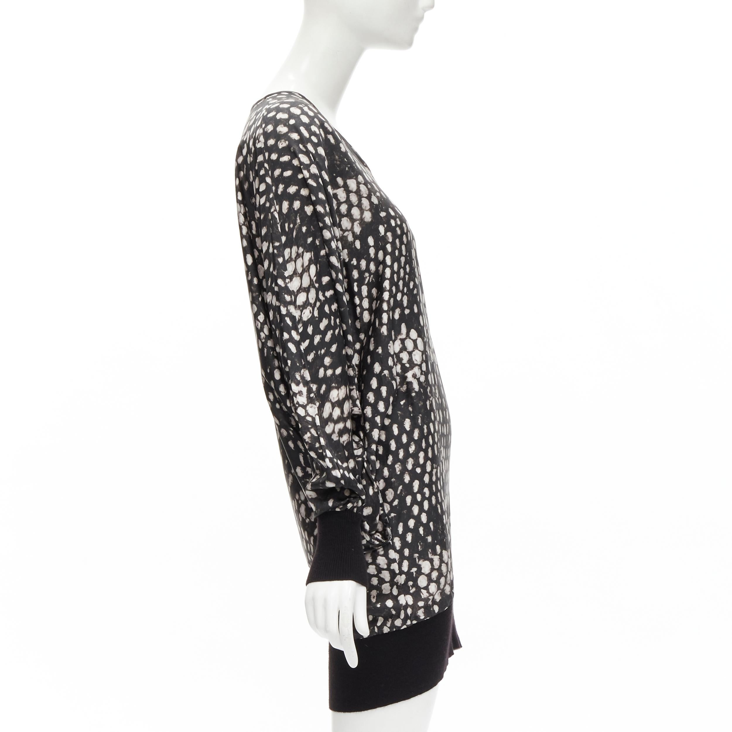STELLA MCCARTNEY silky black white spot print dolman sleeves relaxed dress In Excellent Condition For Sale In Hong Kong, NT