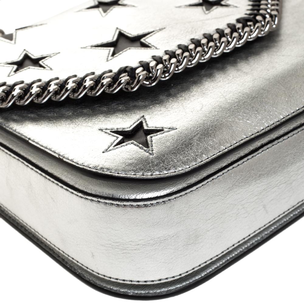 Stella McCartney Silver Faux Leather Falabella Star Box Bag In Good Condition In Dubai, Al Qouz 2