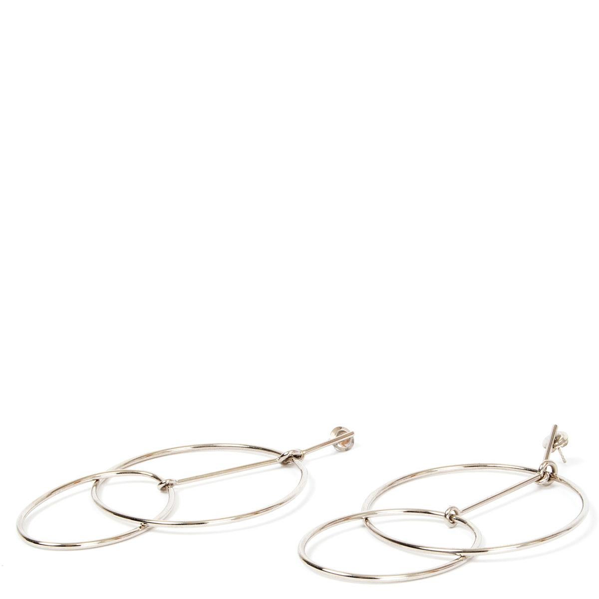 authentic Stella McCartney circles drop earring in silver-tone brass. Have been worn and are in excellent condition. Come with box.

Width 6cm (2.3in)
Length 12cm (4.7in)