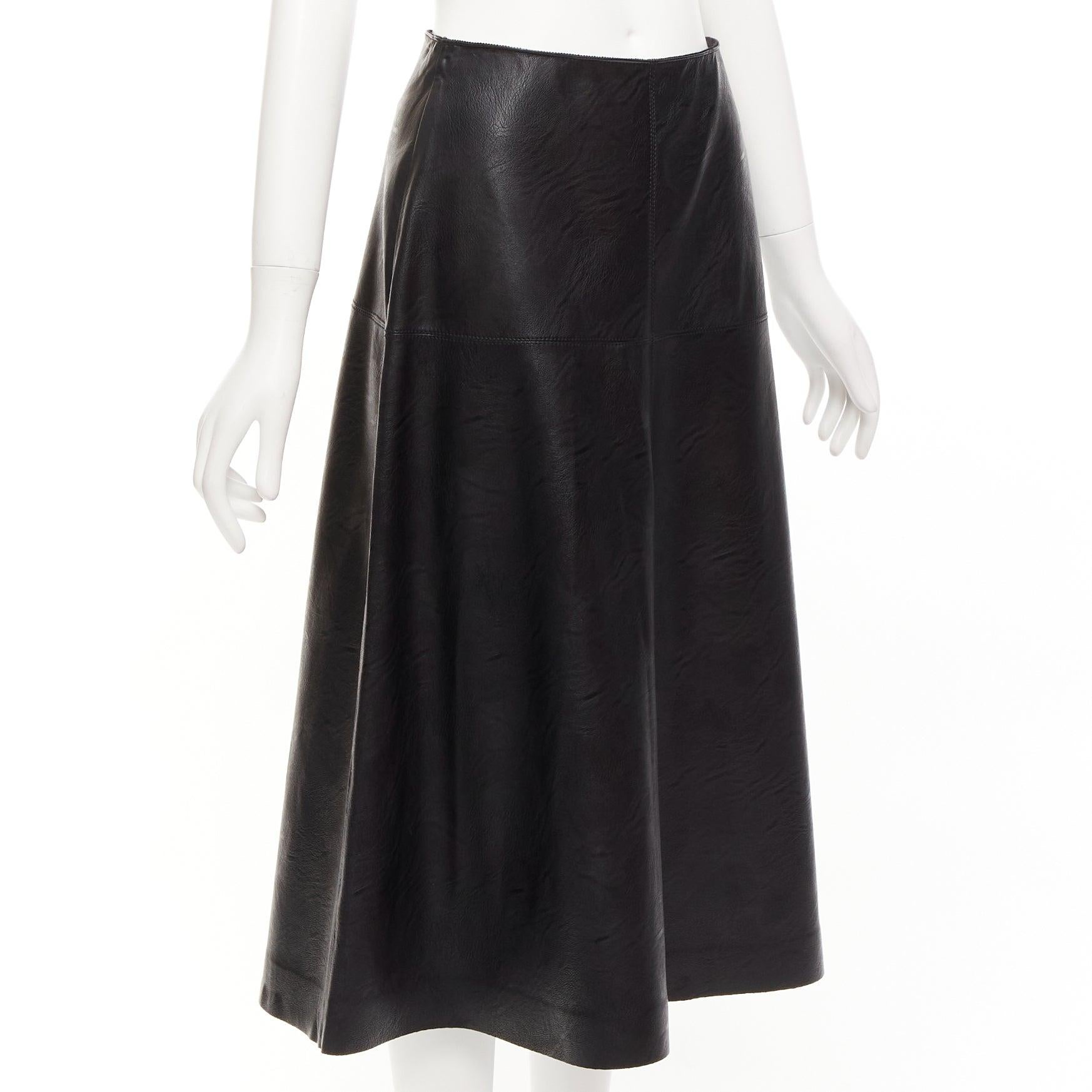 STELLA MCCARTNEY Skin Free black vegan leather A-line midi skirt IT40 S
Reference: LACG/A00434
Brand: Stella McCartney
Designer: Stella McCartney
Collection: Skin Free Skin 2019
Material: Faux Leather
Color: Black
Pattern: Solid
Closure: Zip
Lining: