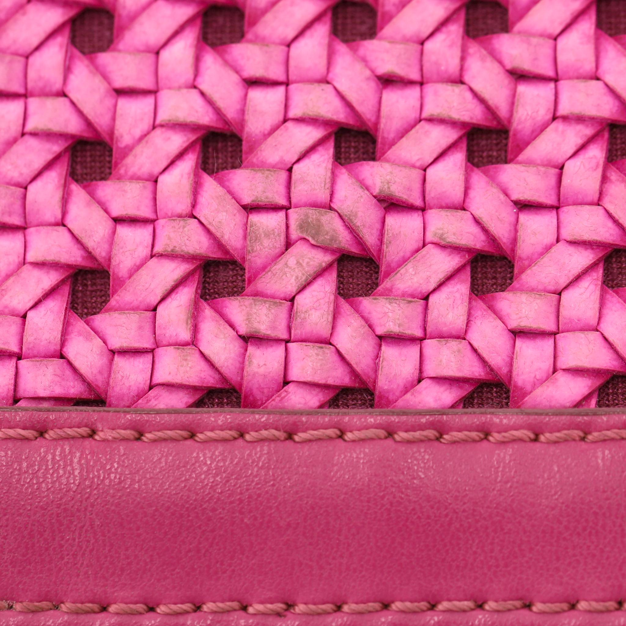Stella McCartney Geflochtene Crossbody-Tasche aus veganem Leder im Angebot 5