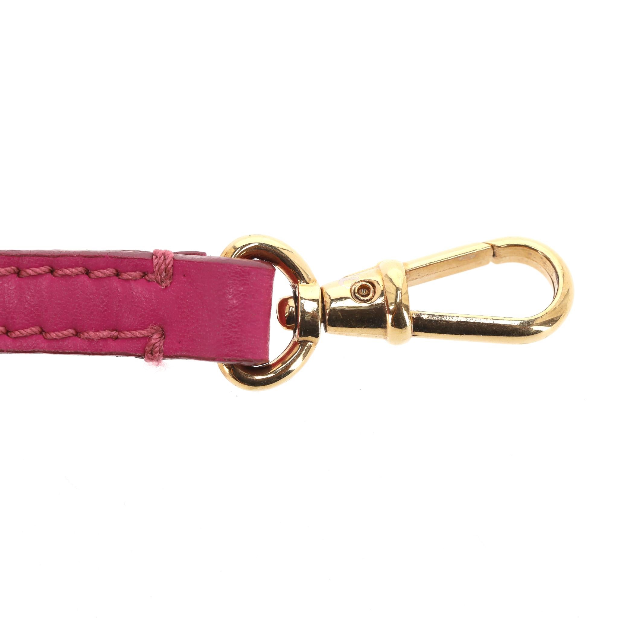 Stella McCartney Geflochtene Crossbody-Tasche aus veganem Leder im Angebot 4