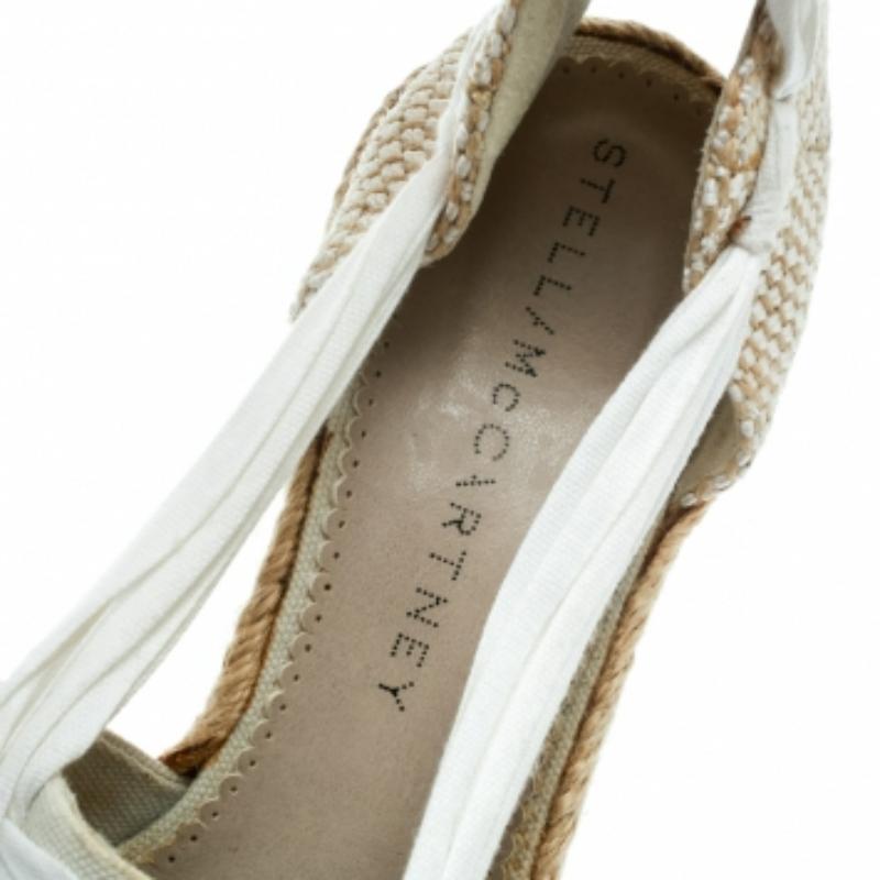 Stella McCartney Sandalias blancas de lona con alpargata y tacón bloqueado talla 38 en Bueno estado para la venta en Dubai, Al Qouz 2