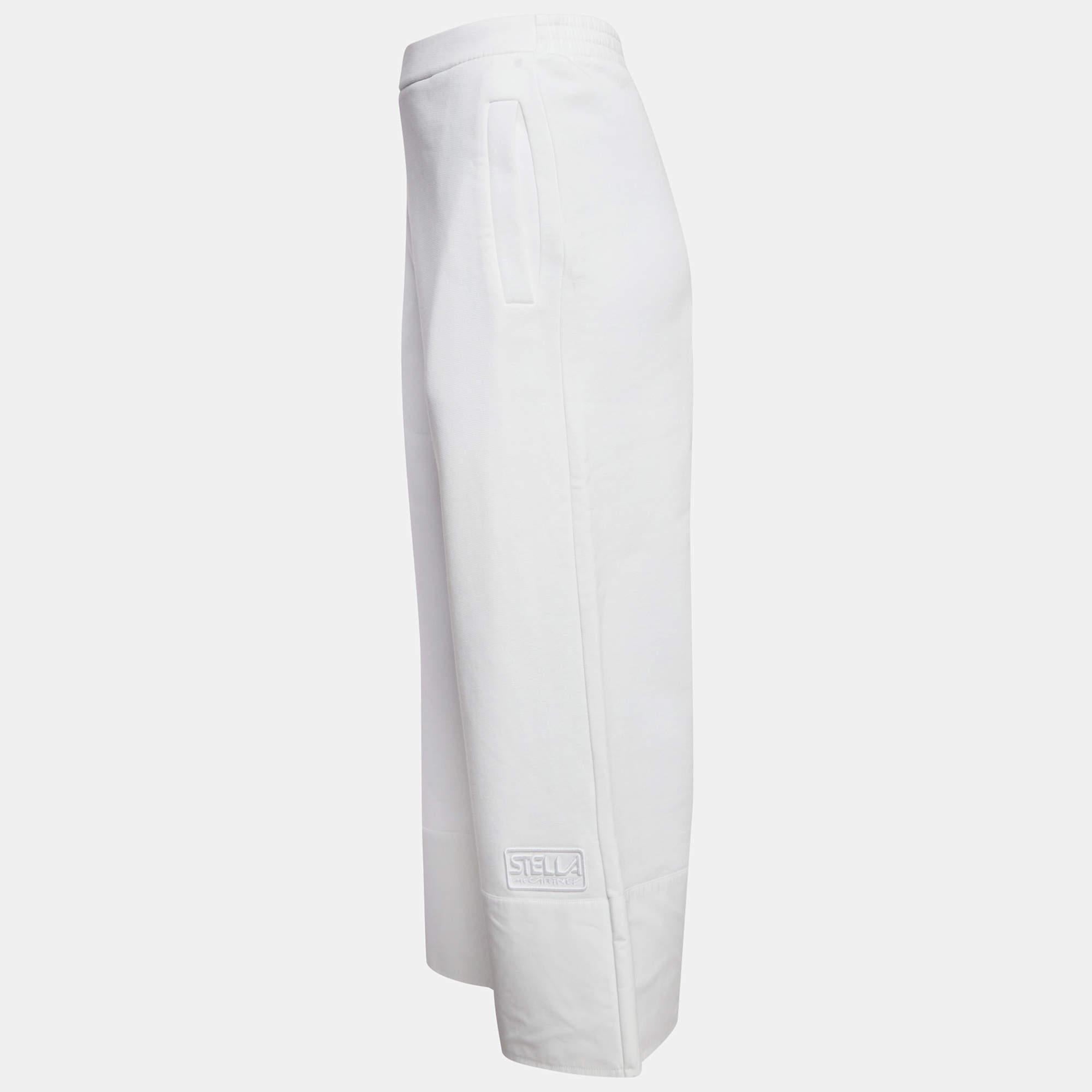 Impeccably tailored pants are a staple in a well curated wardrobe. These designer sweatpants are finely sewn to give you the desired look and all day comfort.