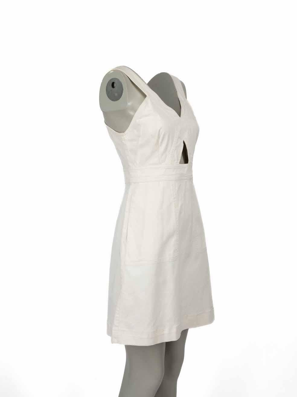 CONDITION is Very good. Minimal wear to dress is evident. Minimal wear to fabric finish with some very light discolouration around interior neckline and under the arms on this used Stella McCartney designer resale item.
 
Details
White
Cotton