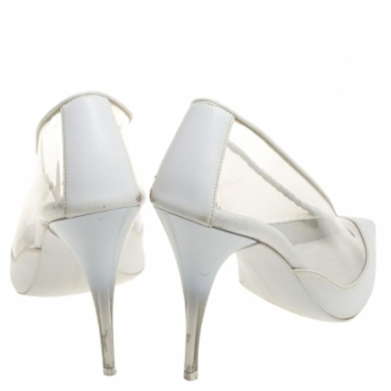 Stella McCartney White Faux Leather And PVC Pointed Toe Pumps Size 40 For Sale 1