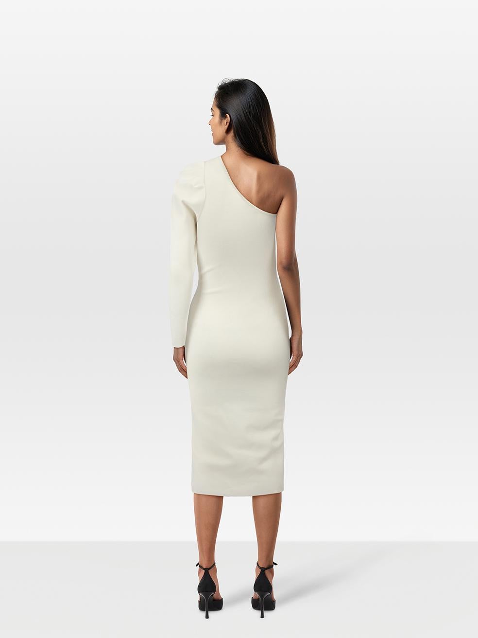 CONDITION is Very good. Minimal wear to the dress is evident. Discolouration on the neckline, front, back and left sleeve. Plucks to the weave on the front and back of this used Stella McCartney designer resale item. Discolouration may need gentle