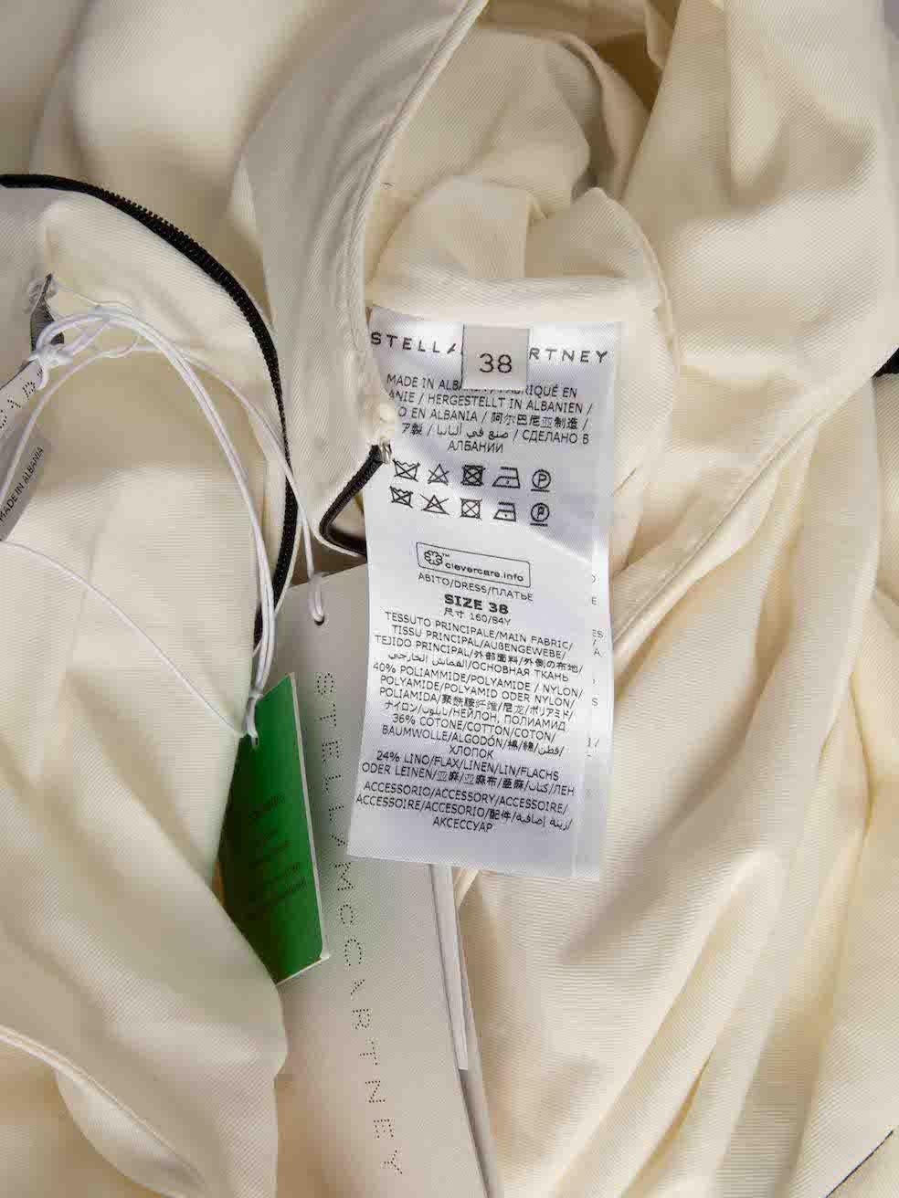 Stella McCartney - Mini robe blanche ceinturée à poches, taille XS Pour femmes en vente