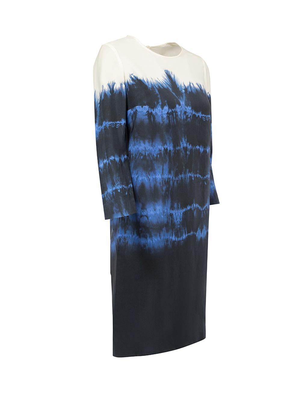 CONDITION is Good. Minor wear to dress is evident. Light wear the weave at front, back and both sleeves with lightening of threading and a pull at the left sleeve on this used Stella McCartney designer resale item.



Details


Blue

Silk

Mini