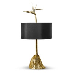 Stella – Polished Brass Table Lamp with Sculptural Silhouette