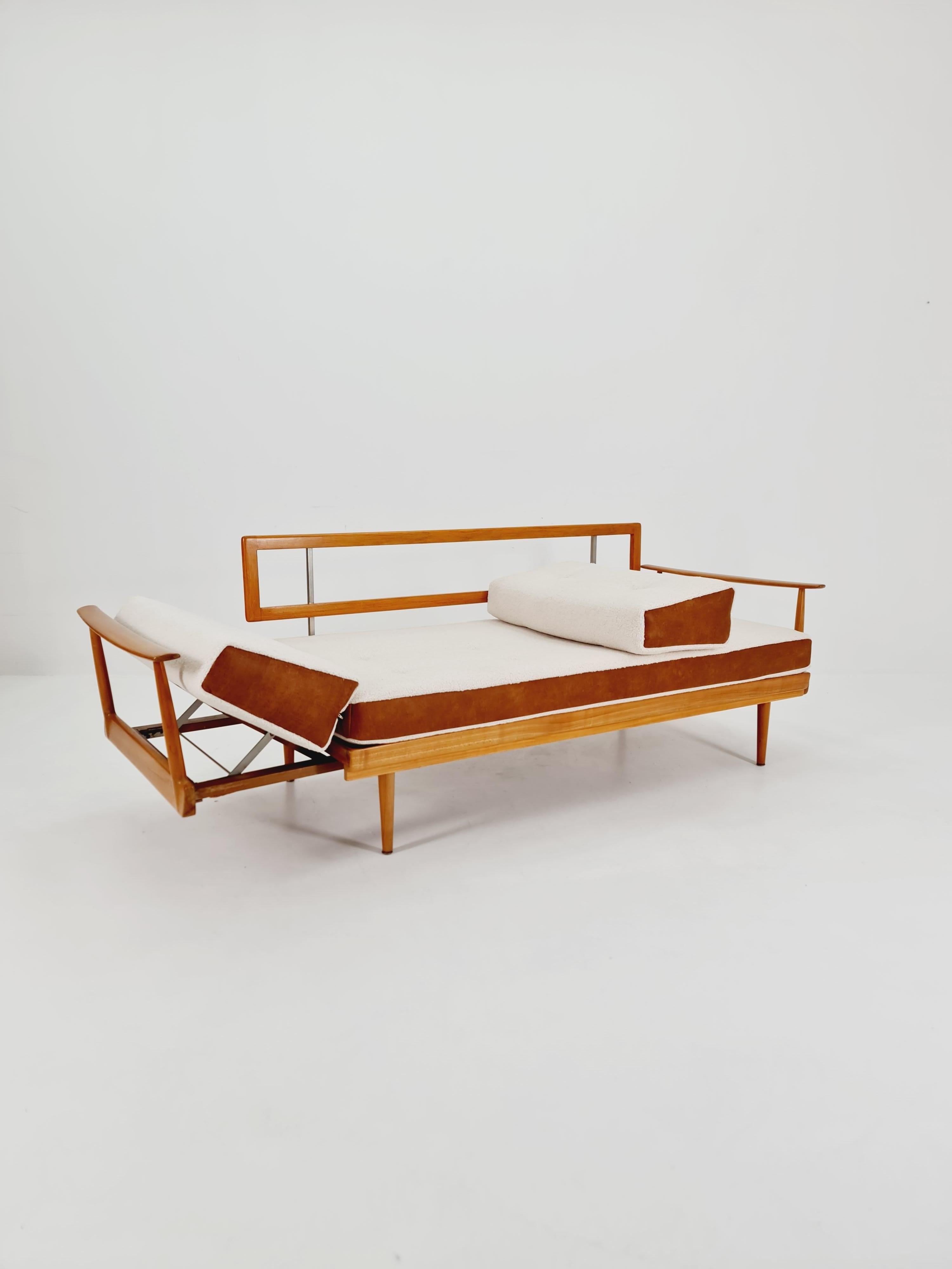 Stella Sofa-Tagesbett aus Eschenholz von Walter Knoll & Wilhelm Knoll, Deutschland, 1950 9