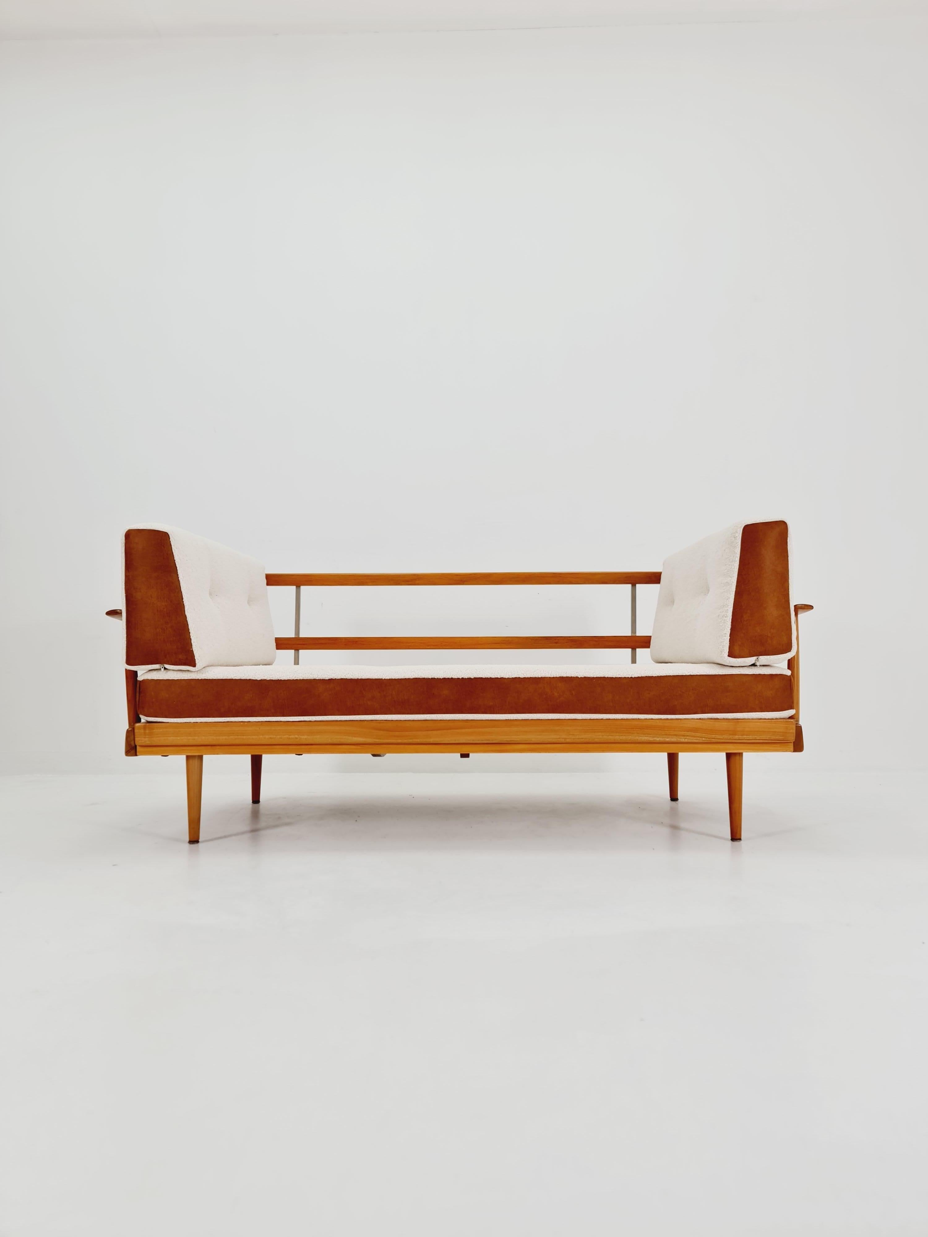 Stella Sofa-Tagesbett aus Eschenholz von Walter Knoll & Wilhelm Knoll, Deutschland, 1950 2