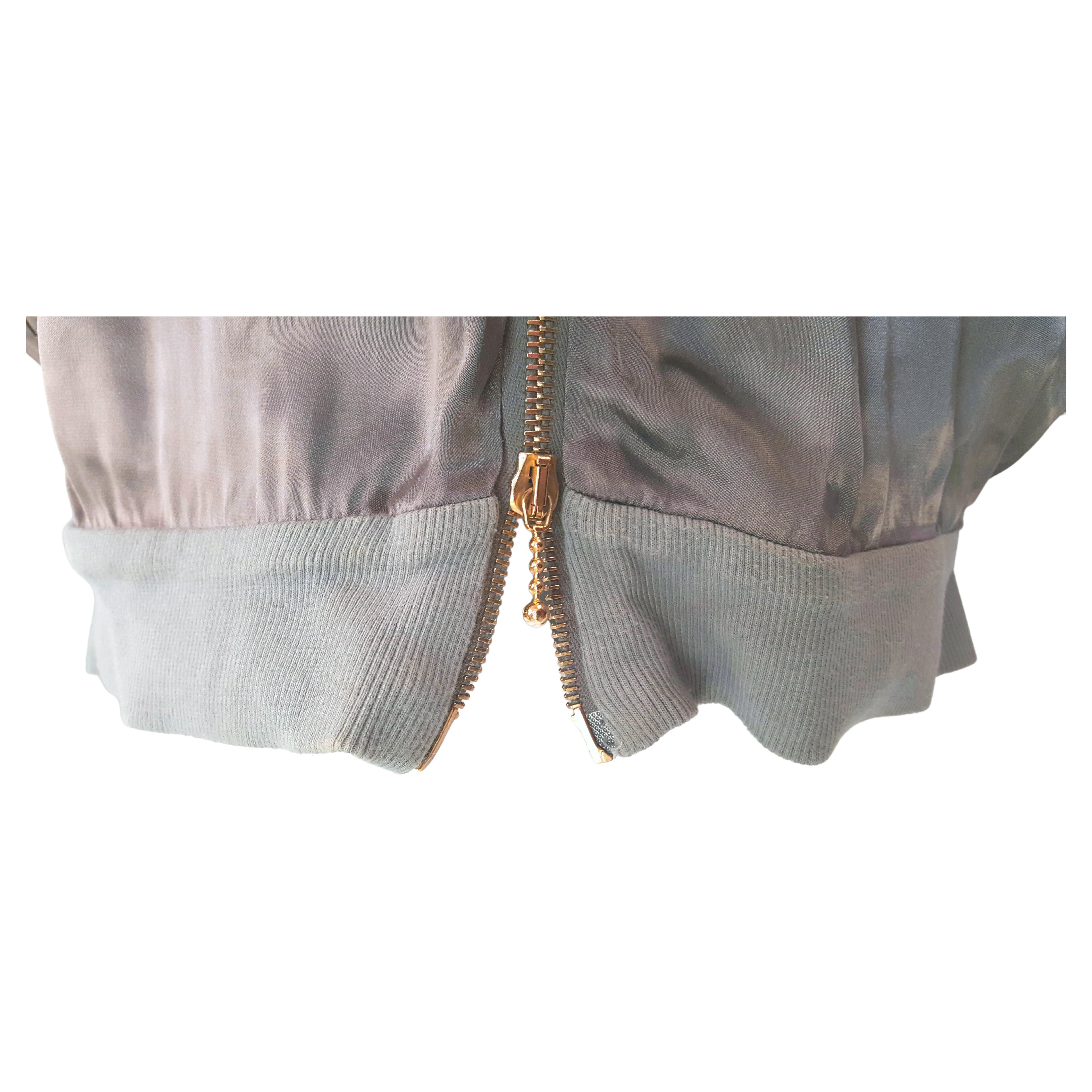 StellaMcCartney - Mini-robe disco ou bomber à épaules dénudées, imprimé satin de soie, 2003 en vente 9