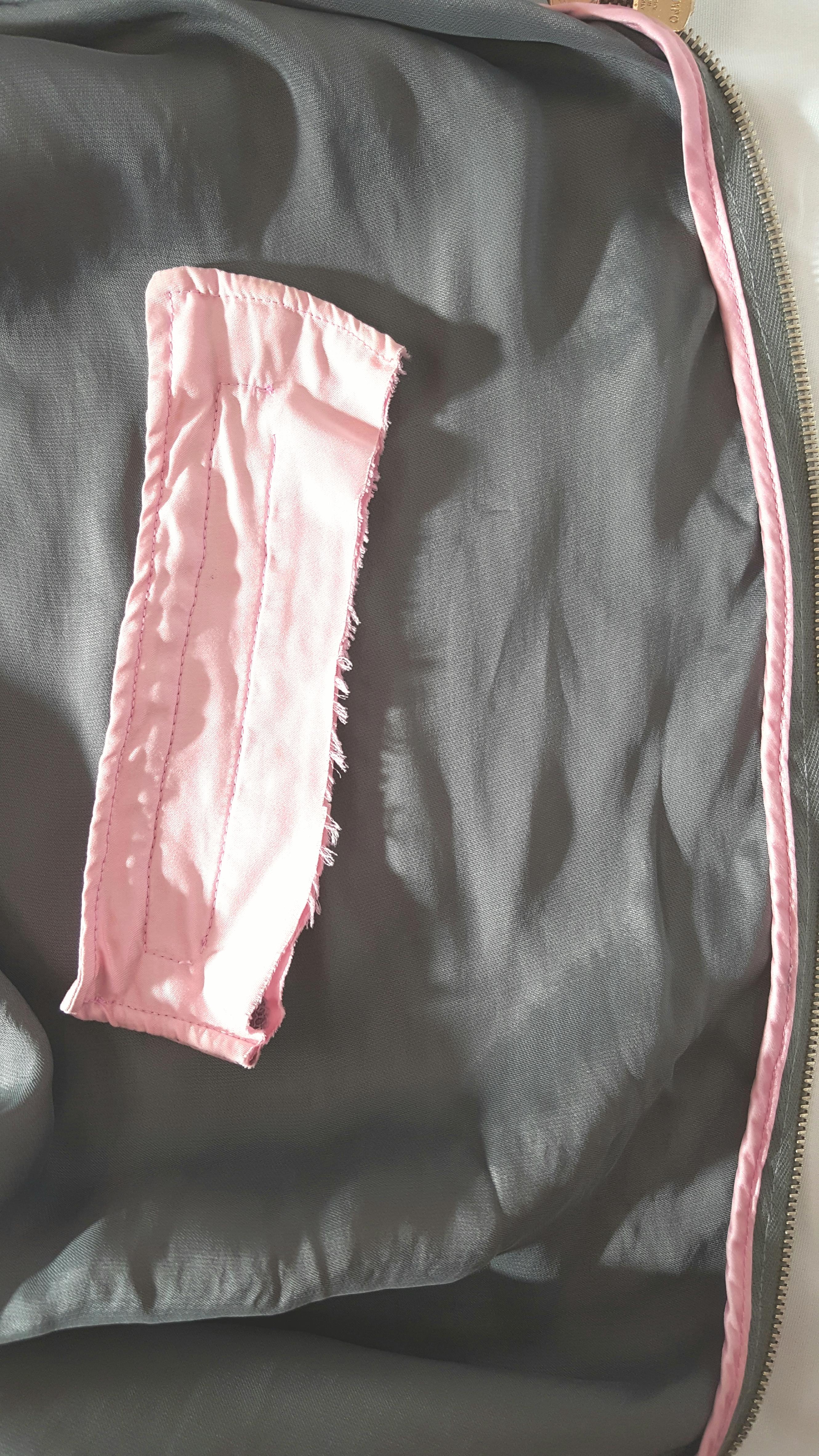 StellaMcCartney - Mini-robe disco ou bomber à épaules dénudées, imprimé satin de soie, 2003 en vente 11