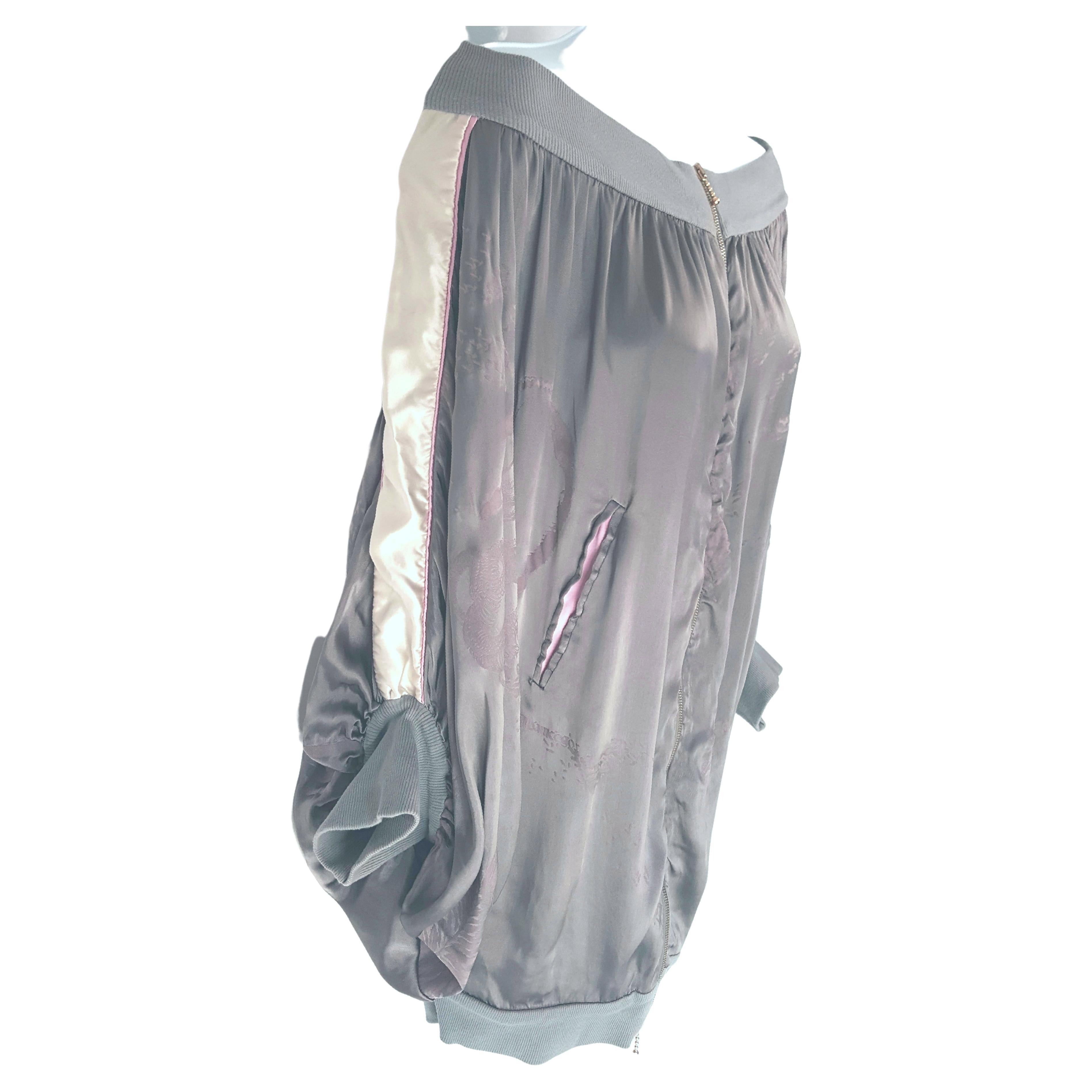 StellaMcCartney - Mini-robe disco ou bomber à épaules dénudées, imprimé satin de soie, 2003 en vente 1