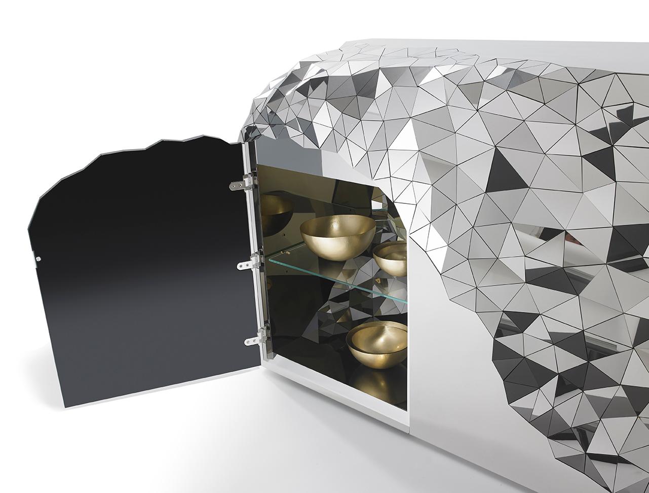 Geometrischer Schrank aus poliertem Stahl mit Spiegel, Stellar von Jake Phipps (Moderne) im Angebot