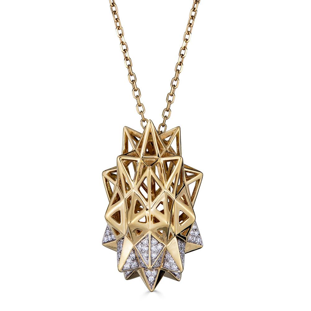 Round Cut Stellated Diamond Gold Flatback Necklace For Sale