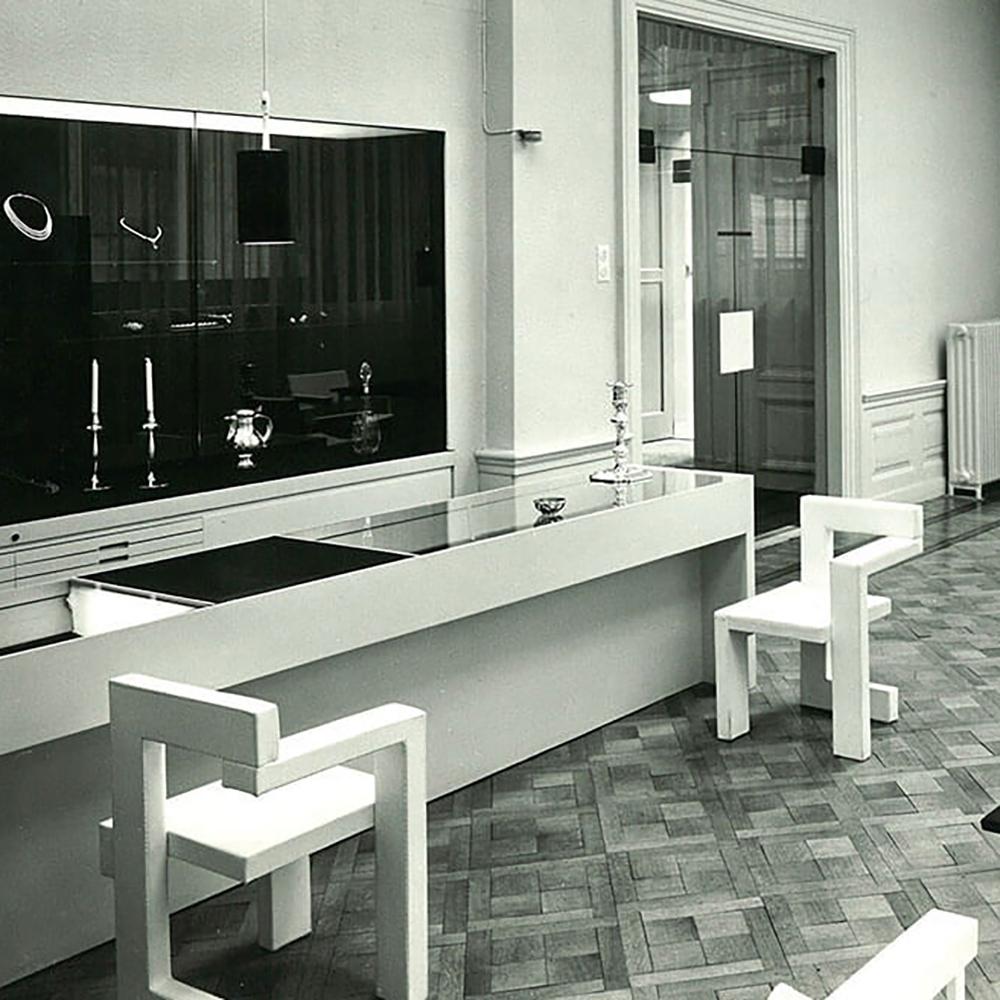 Chaise Steltman de Gerrit Rietveld, double cachet G.A. van de Groenekan & Cassina en vente 12