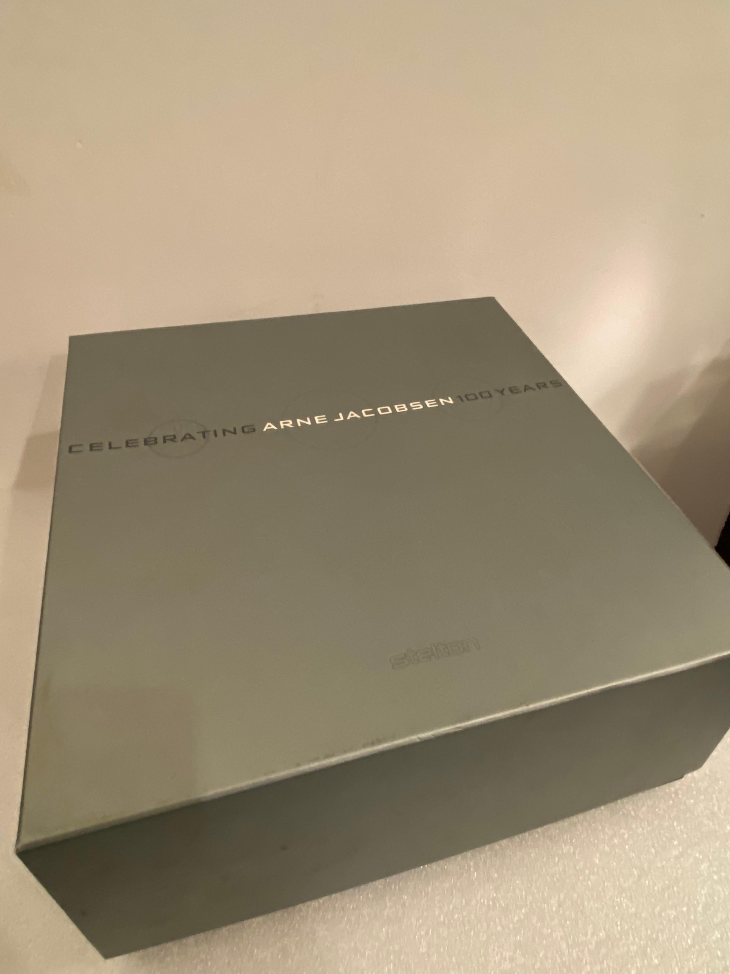 Fine XX secolo Set di teiera e brocca per acqua calda Stelton Anniversary Edition in vendita