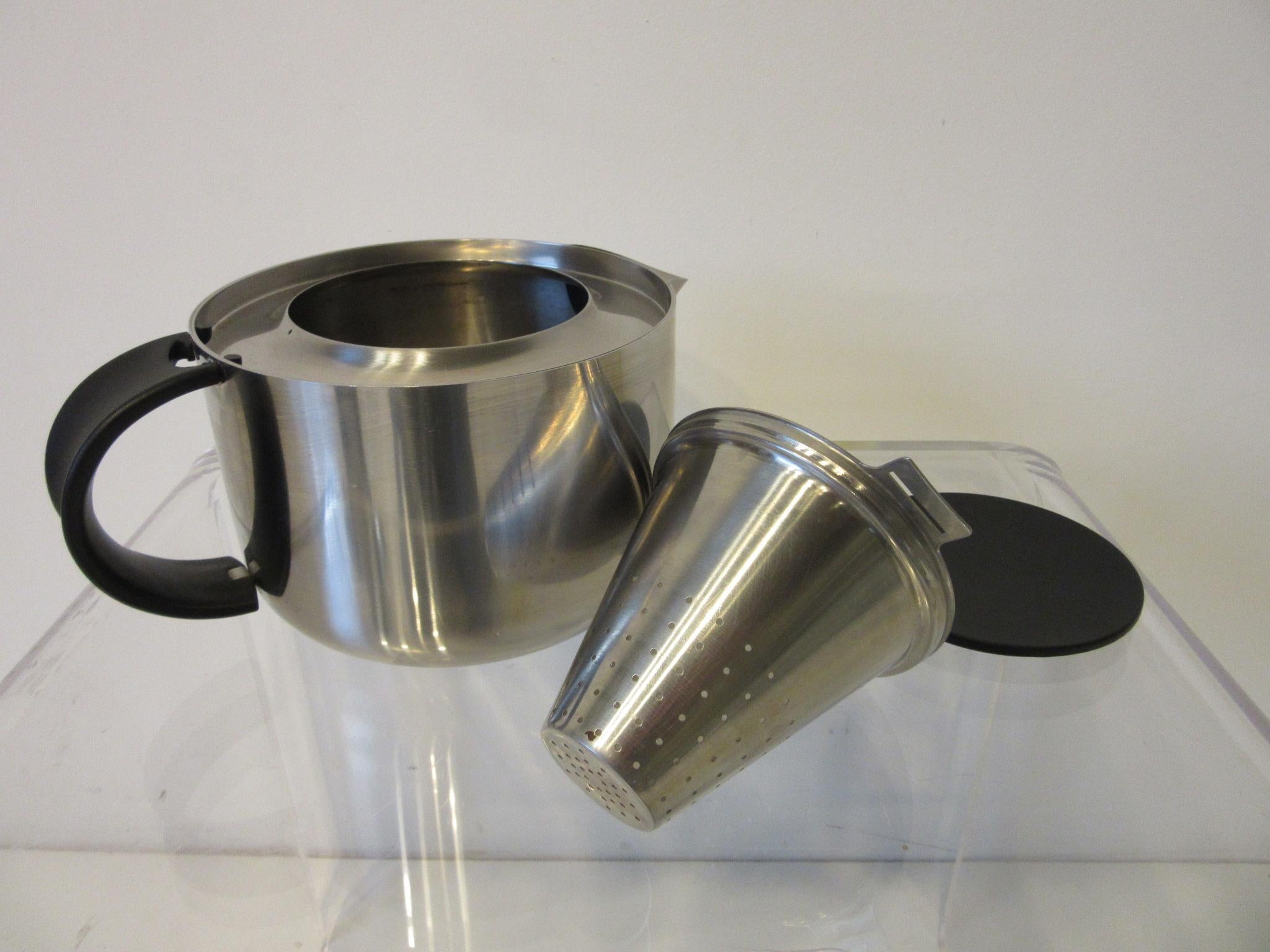 20th Century Stelton Pitcher / Tea Pot / Sugar Bowl / Tray 4 Pieces, Set Denmark