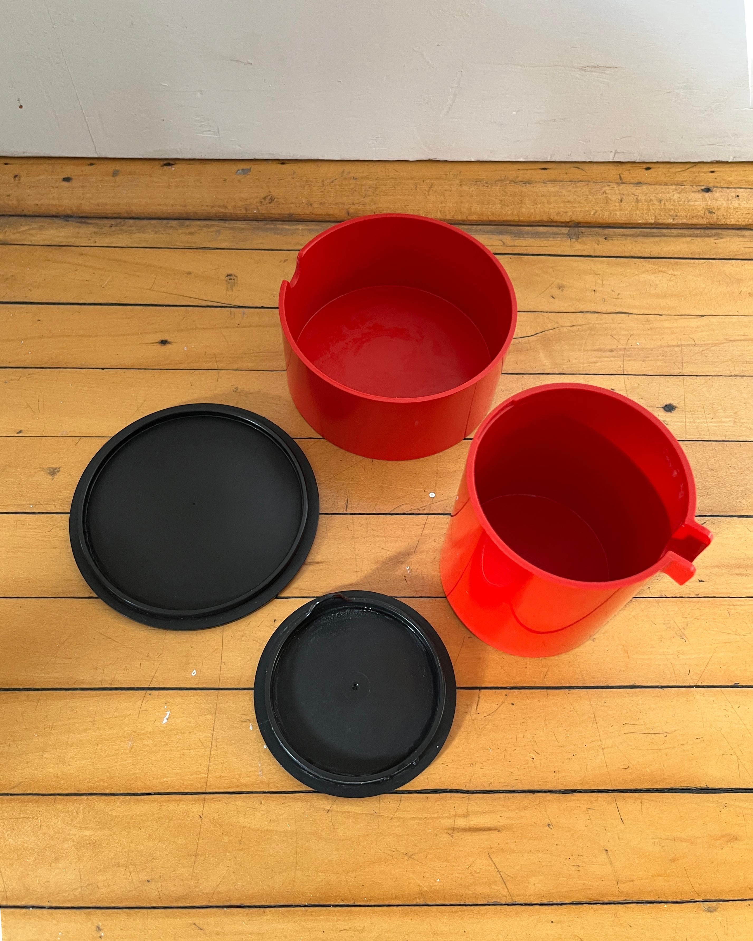 Stelton Service Set by Erik Magnussun, Denmark, 1970s, Red and White Mixed Set For Sale 4