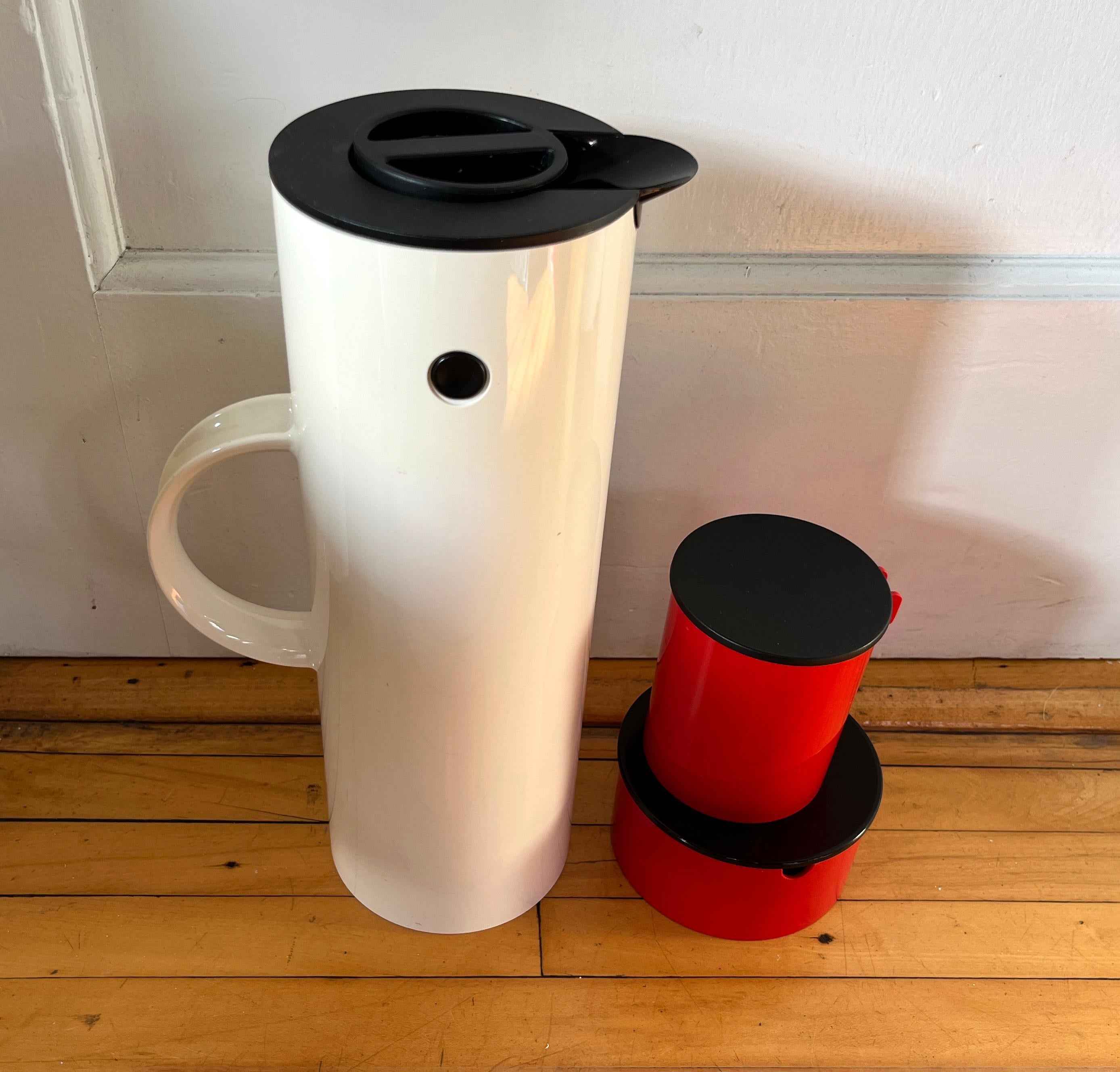 Stelton Service Set by Erik Magnussun, Denmark, 1970s, Red and White Mixed Set For Sale 6