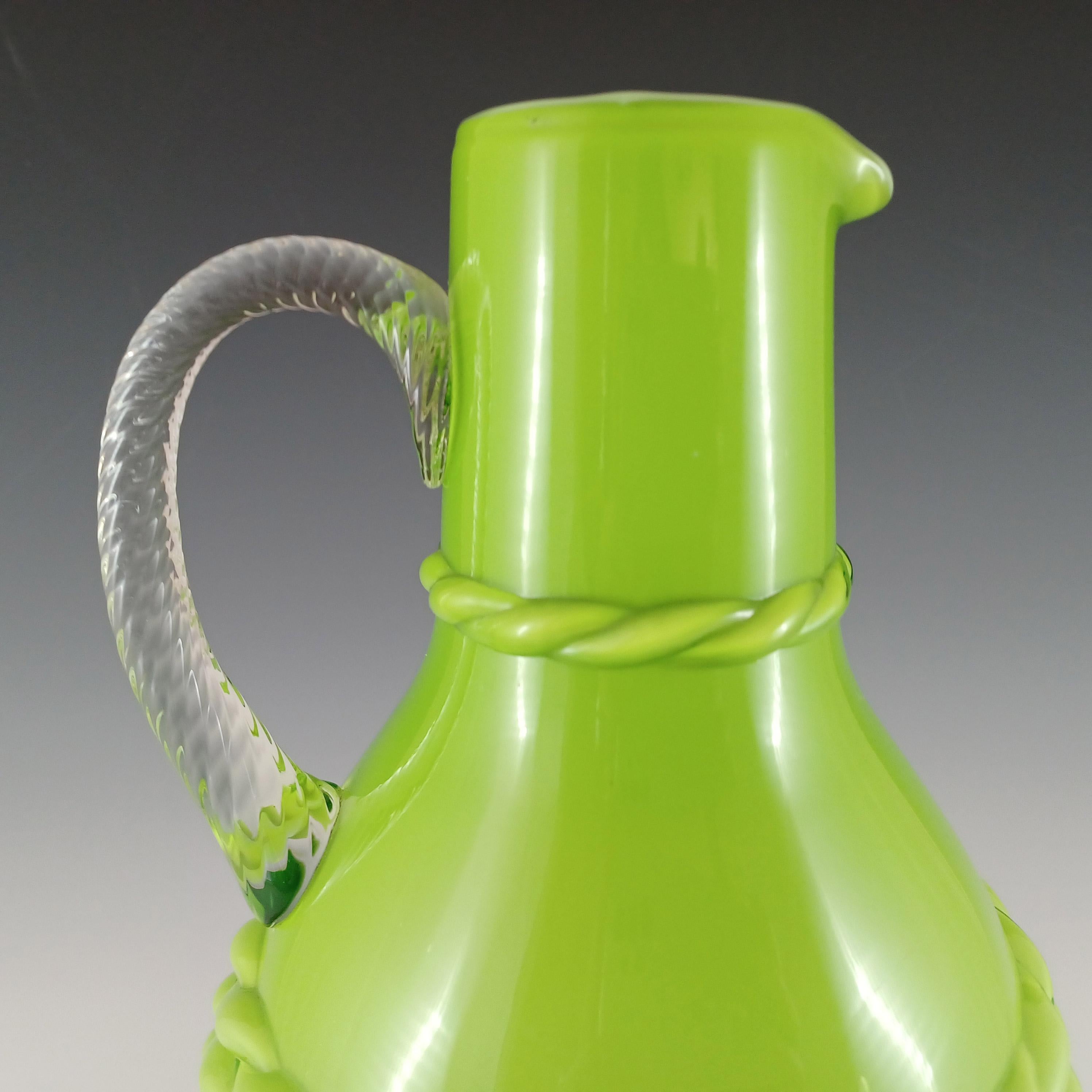Stelvia Empoli Grünes Glas 'Basket Weave' Vase / Krug (Handgefertigt) im Angebot