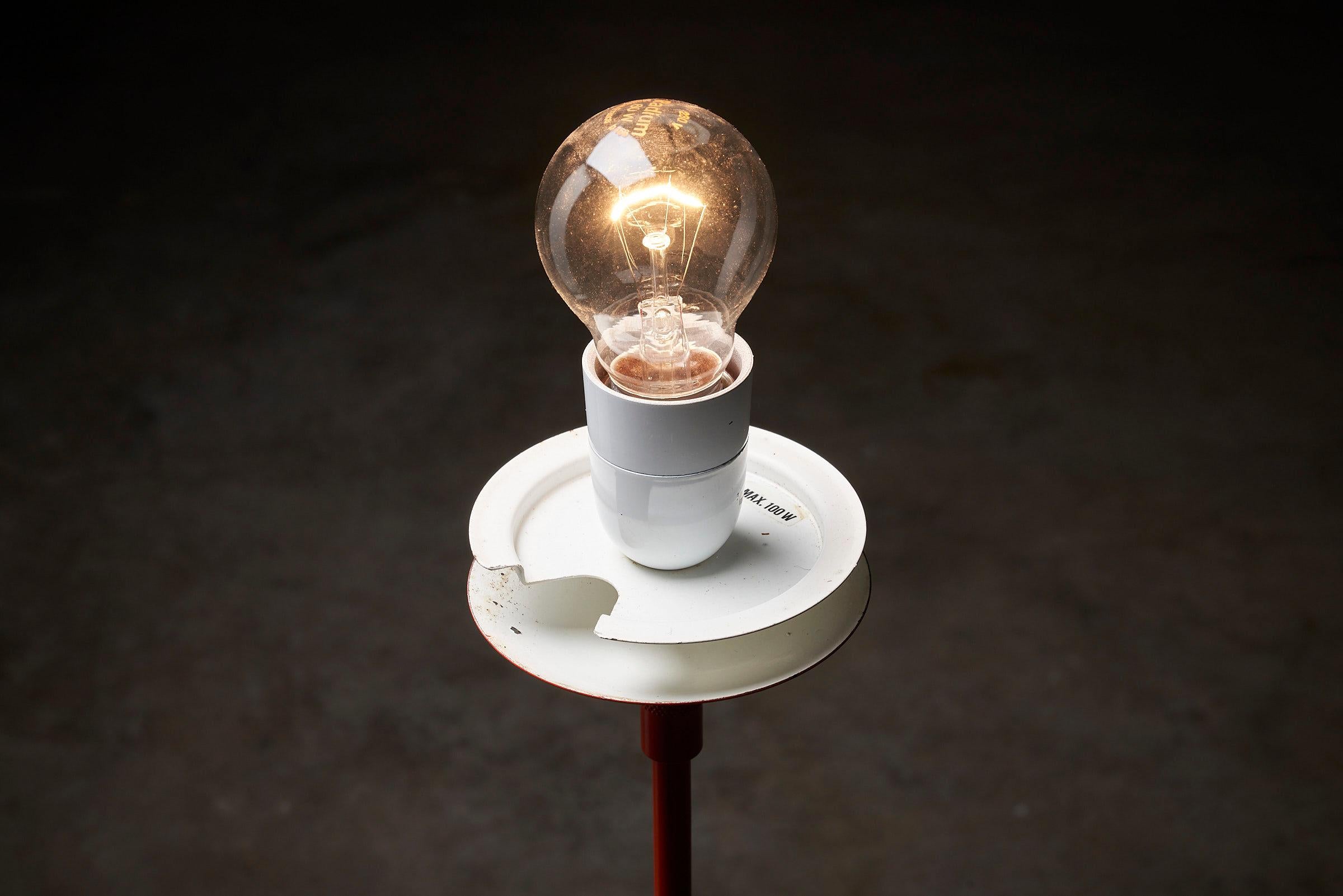 Fait main Lampadaire Stem avec sphère en verre BAG Turgi en vente