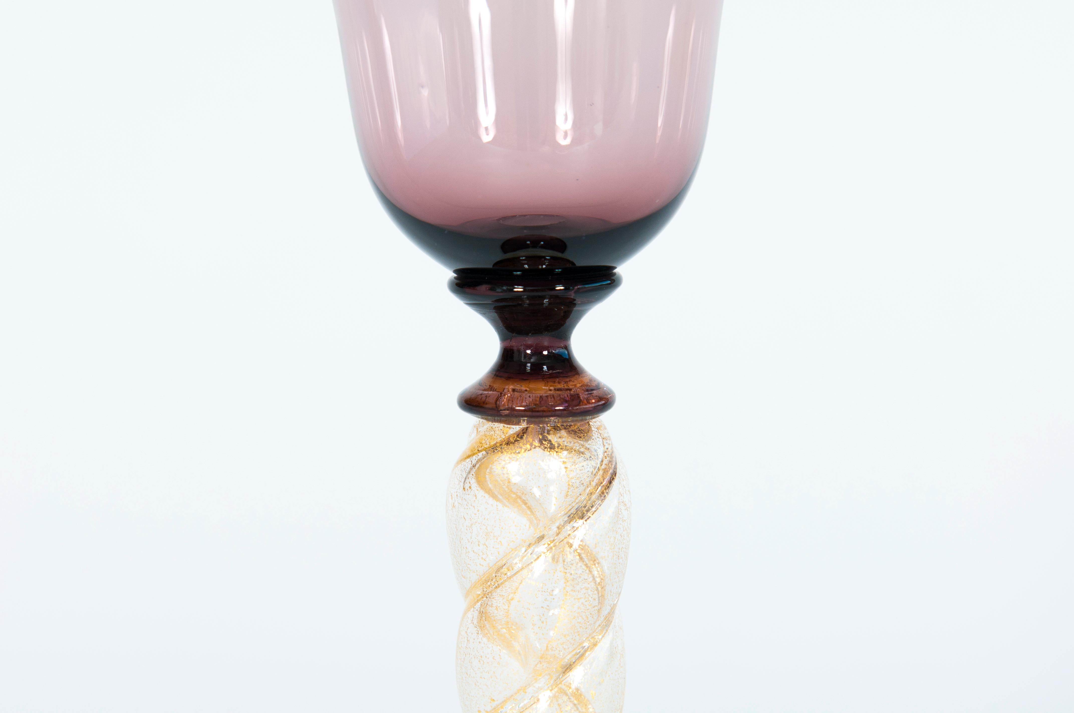 Stem Glass in Amethyst Murano Glass with Spiral Stem in Gold Leaf Italy 1990s In Excellent Condition For Sale In Villaverla, IT