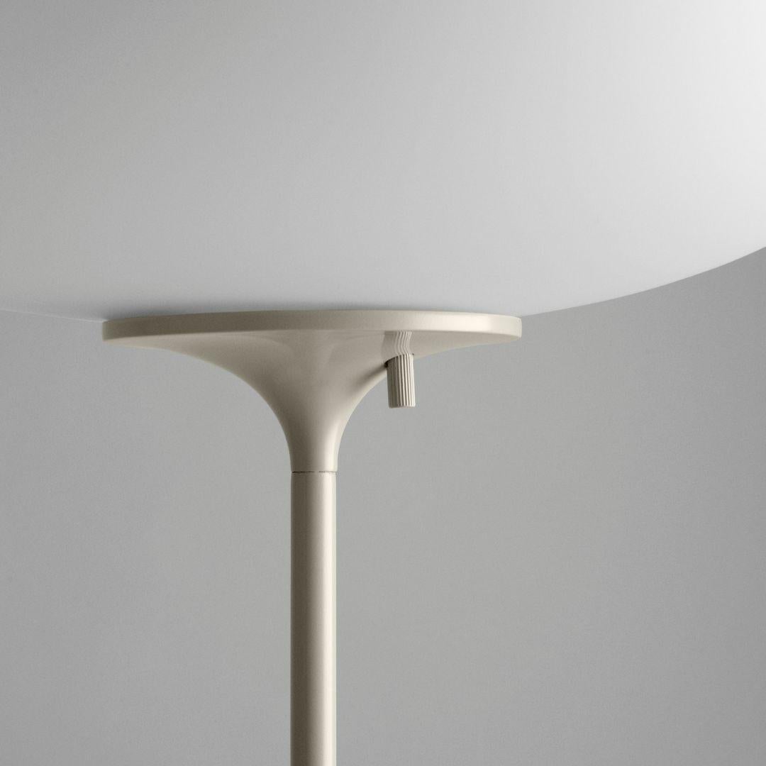 Stemlite Floor Lamp by Bill Curry for GUBI In New Condition For Sale In Glendale, CA