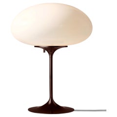 Lampada da tavolo in vetro opalino 'Stemlite' in nero rosso di Bill Curry per Gubi