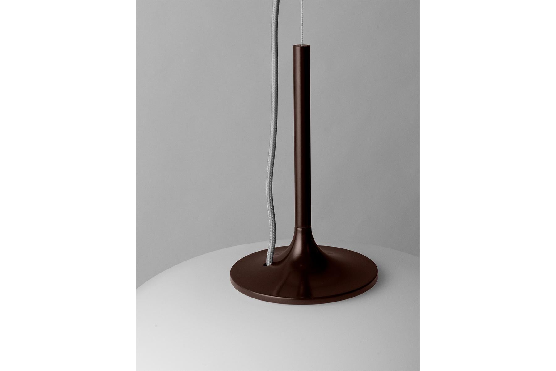 XXIe siècle et contemporain Lampe suspendue Stemlite, verre dépoli, chrome noir en vente