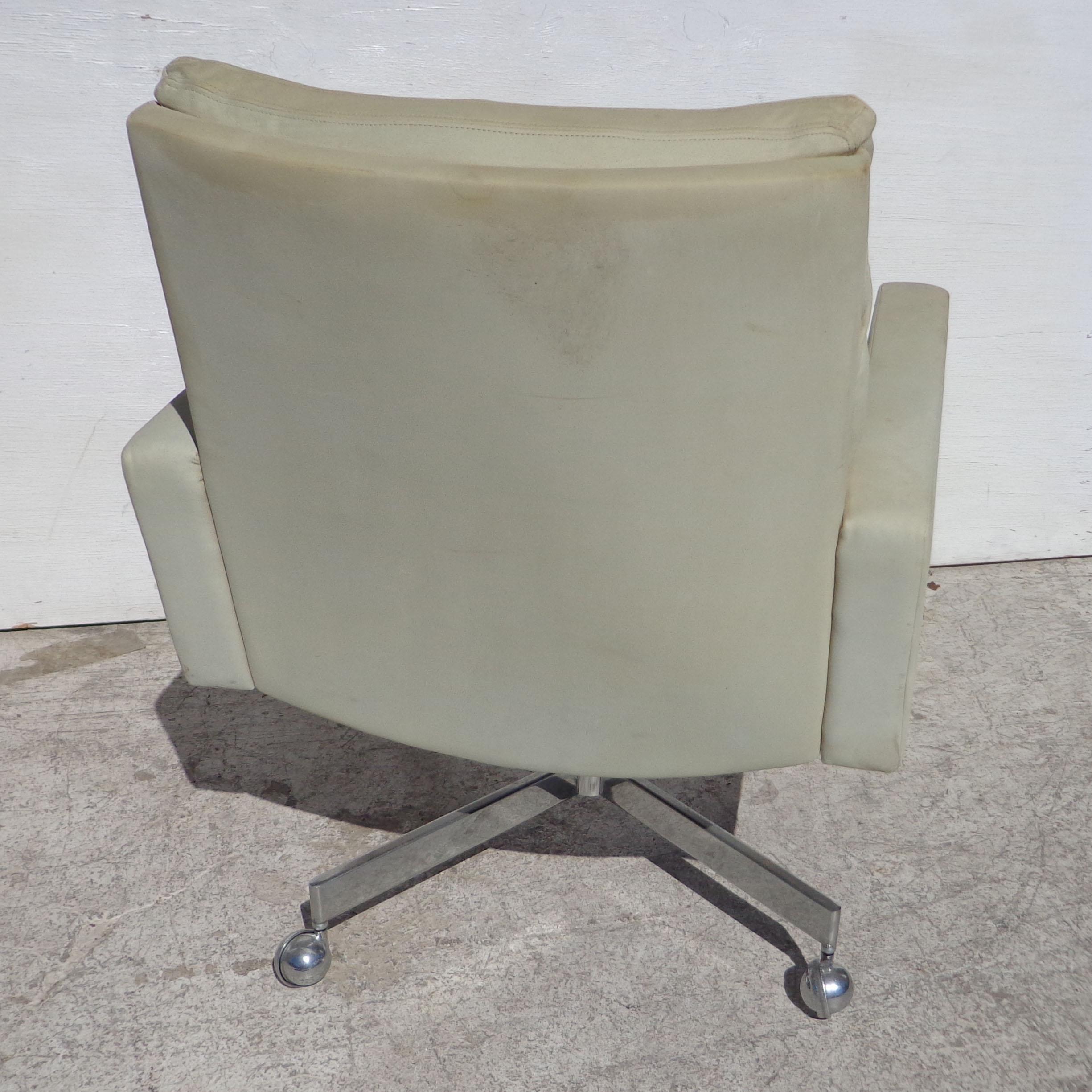 Mid-Century Modern Stendig Desk Chair by Robert Haussman for deSede  For Sale