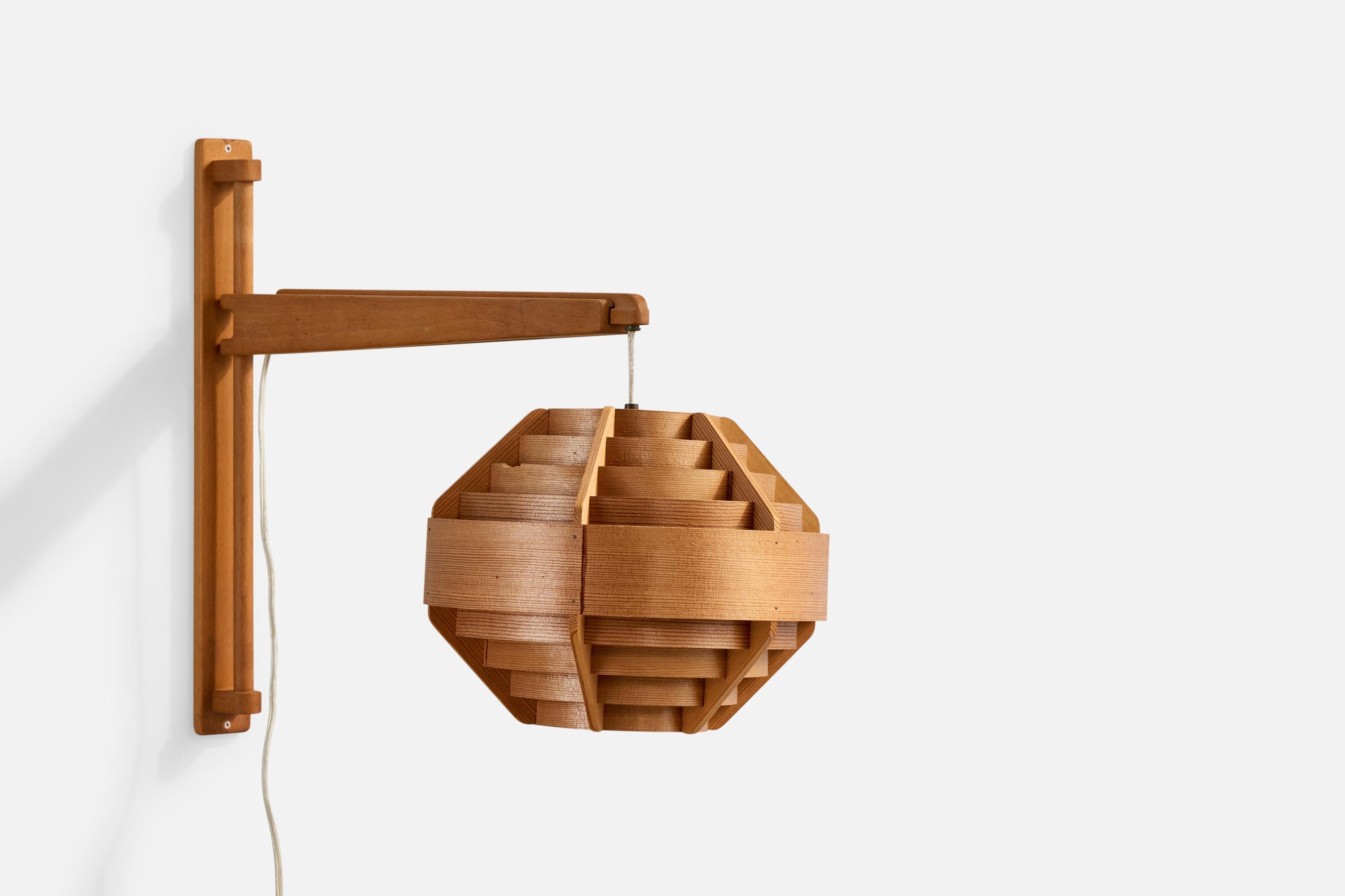 Mid-Century Modern Steneby, Adjustable Wall Light, Pine, Oak, Sweden, 1970s For Sale