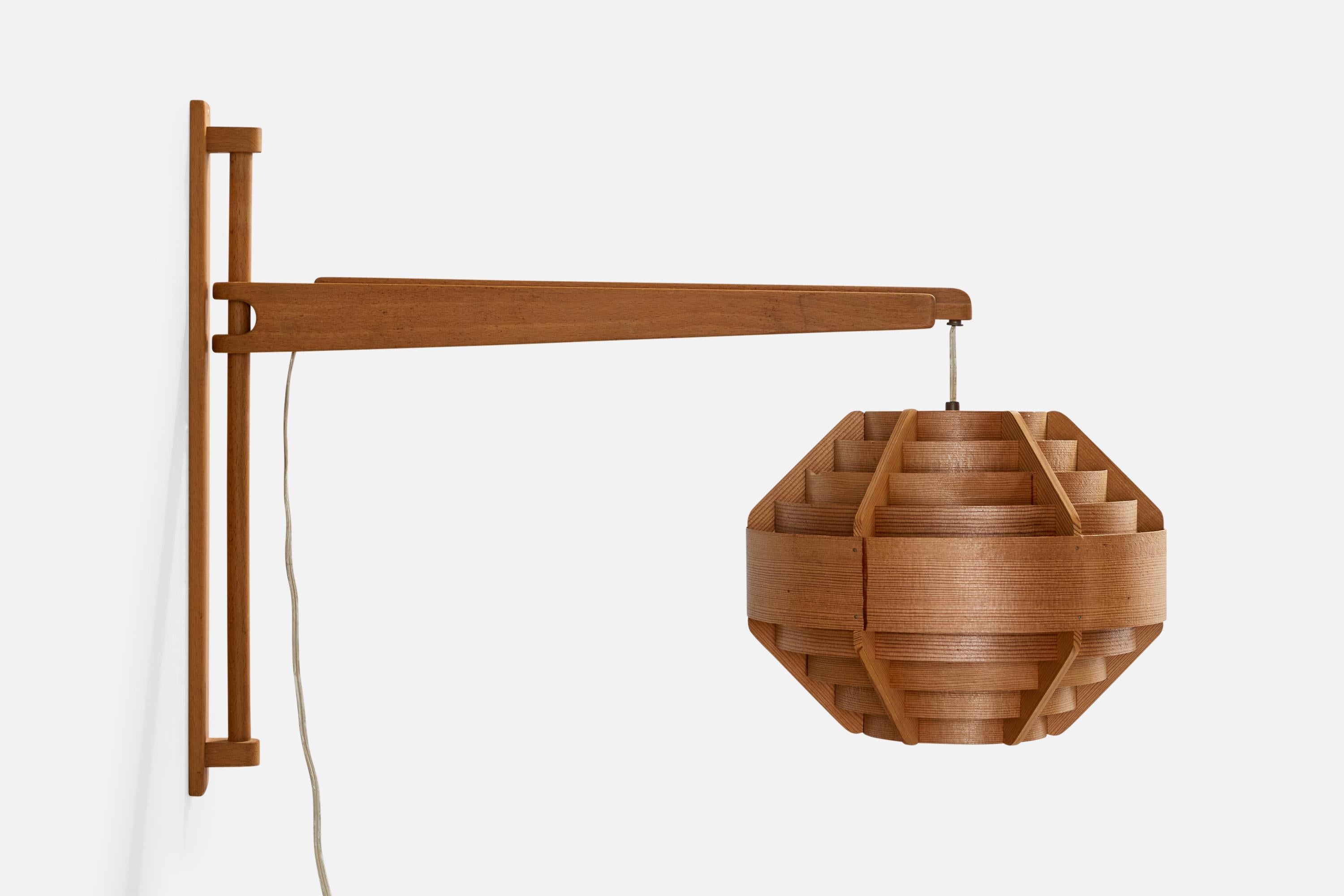 Steneby, Adjustable Wall Light, Pine, Oak, Sweden, 1970s In Good Condition For Sale In High Point, NC