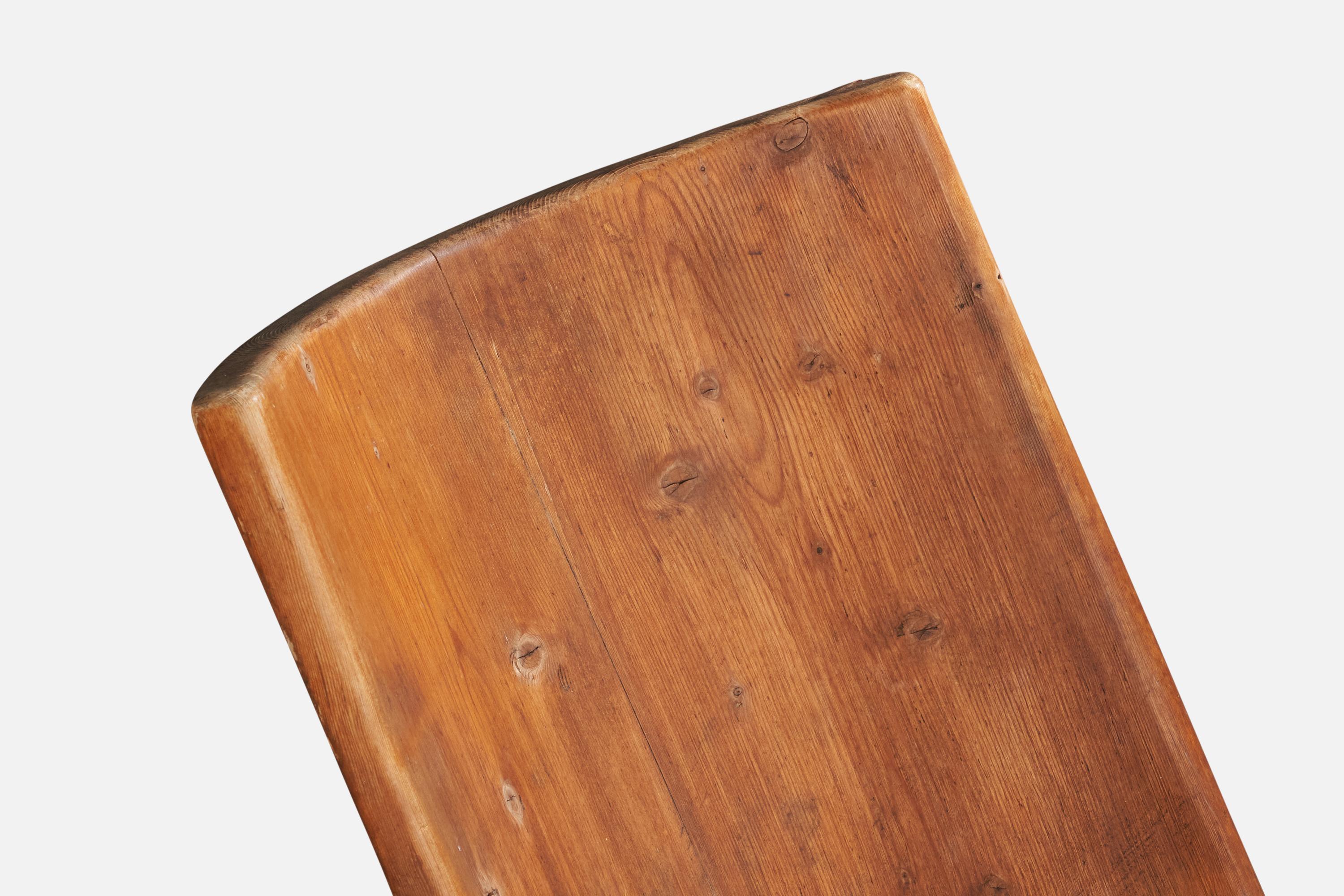 Pin Attribution de Steneby Hemslöjdsförening, chaise à bascule, pin, Suède, années 1930 en vente