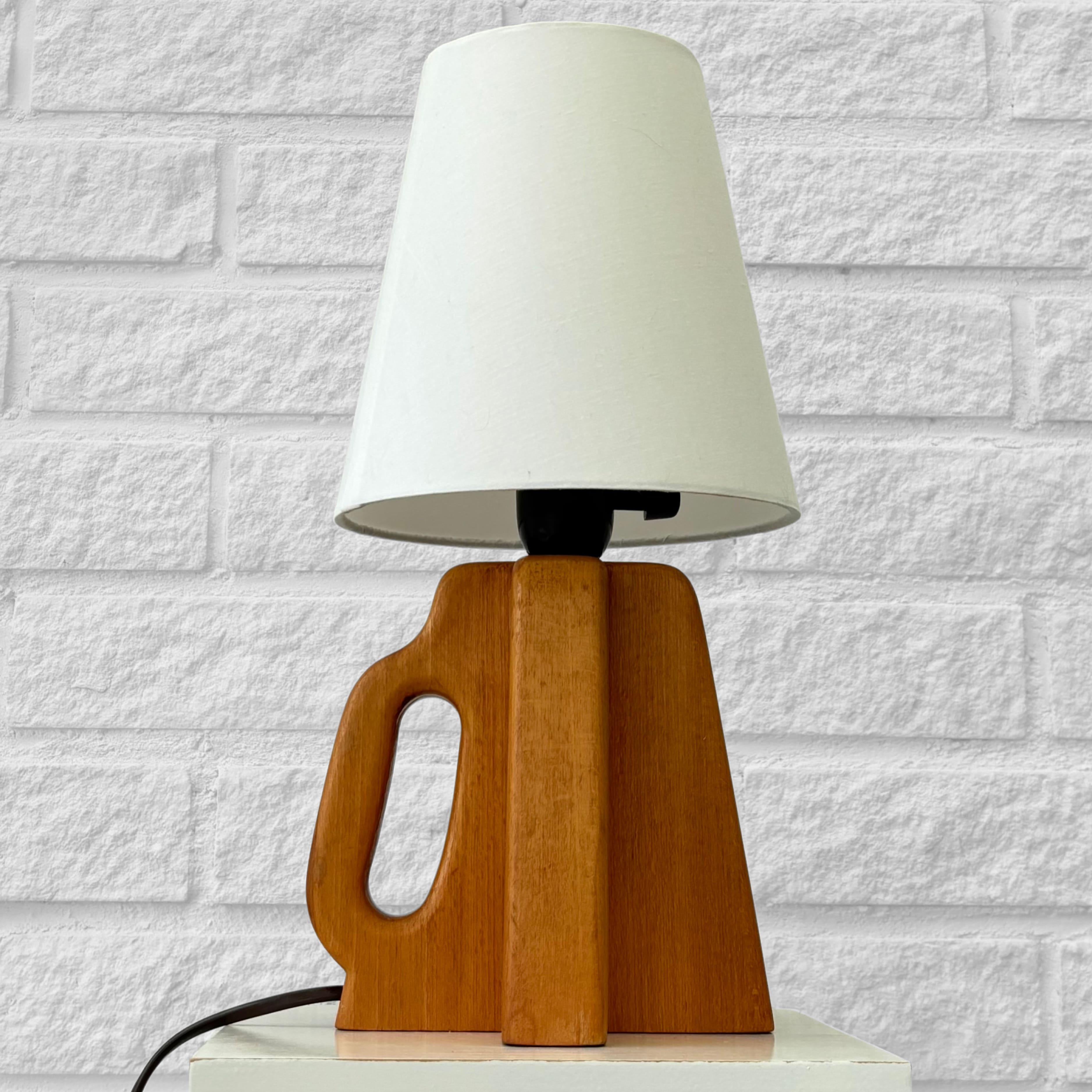 Suédois Steneby Hemslöjdsförening Suède, 1940s lampe de table moderniste design scandinave en vente