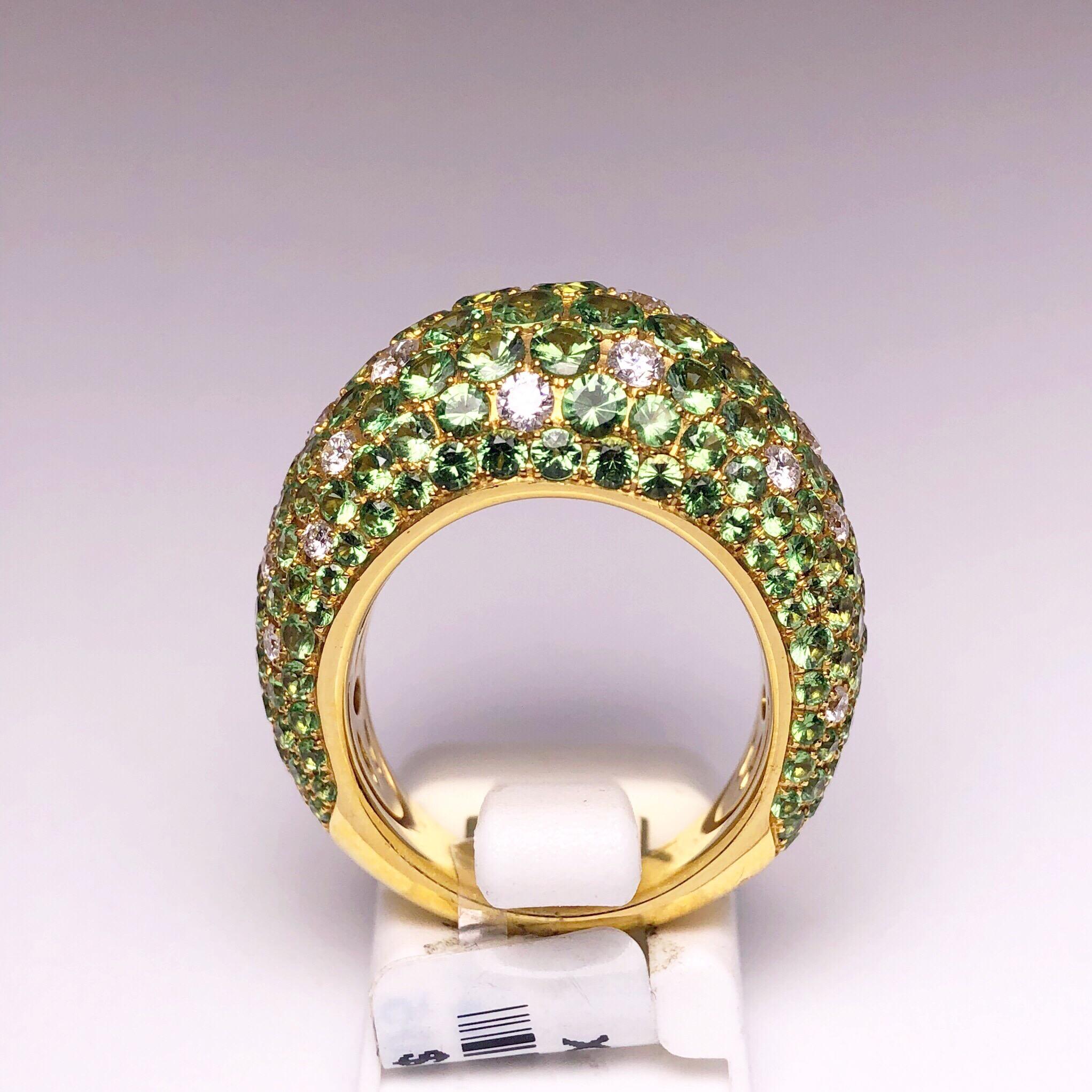 Stenzhorn 18 Karat Gold Dome Ring with 8.20 Carat Tsavorites and .90Ct. Diamonds In New Condition For Sale In New York, NY