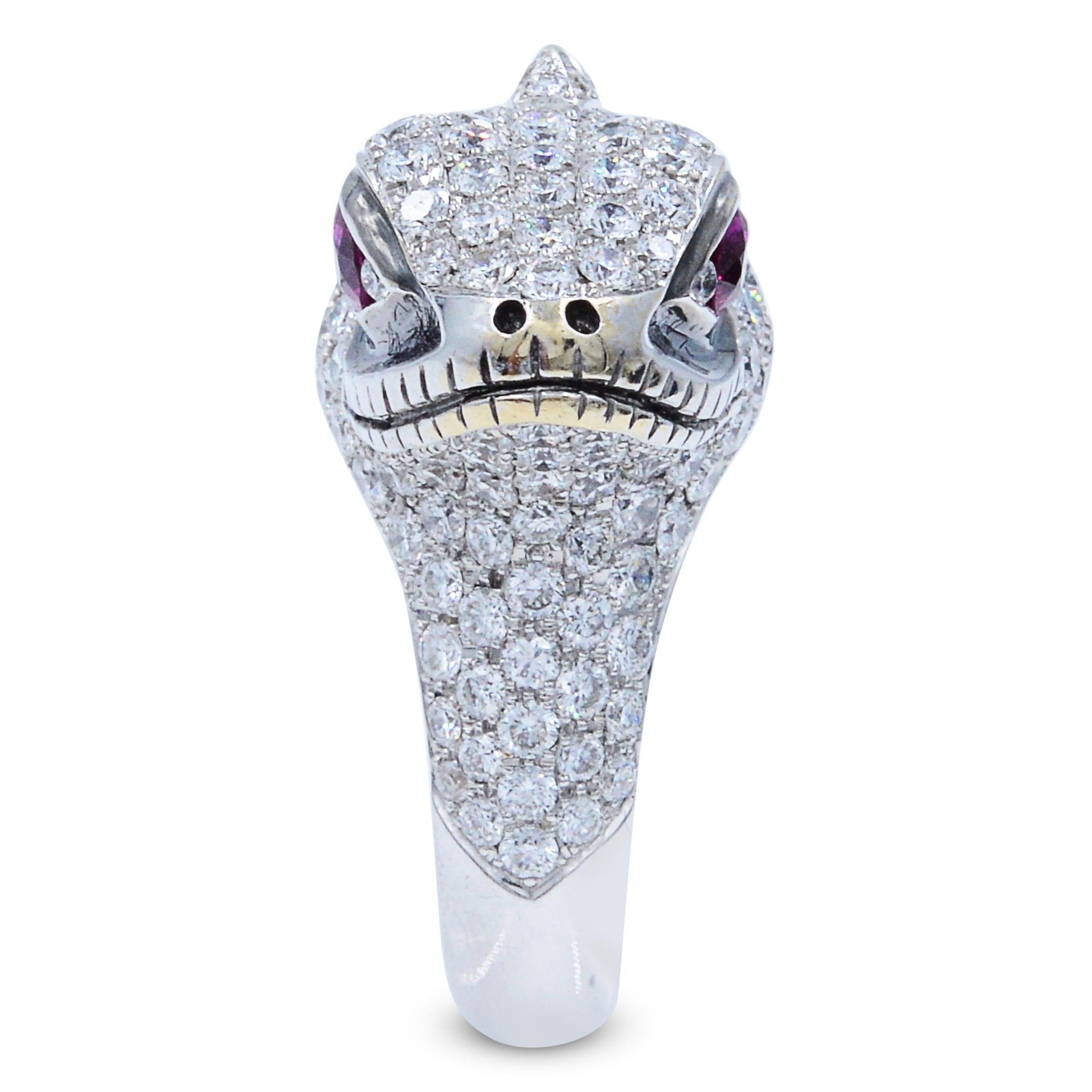Stenzhorn Lizard 18 Karat White Gold Diamond Pave Ring 2.75 Carat In Excellent Condition In New York, NY