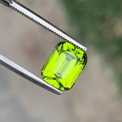 Step Cushion Cut Natural Apple Green Color  Peridot Gemstone For Jewellery 9 mm