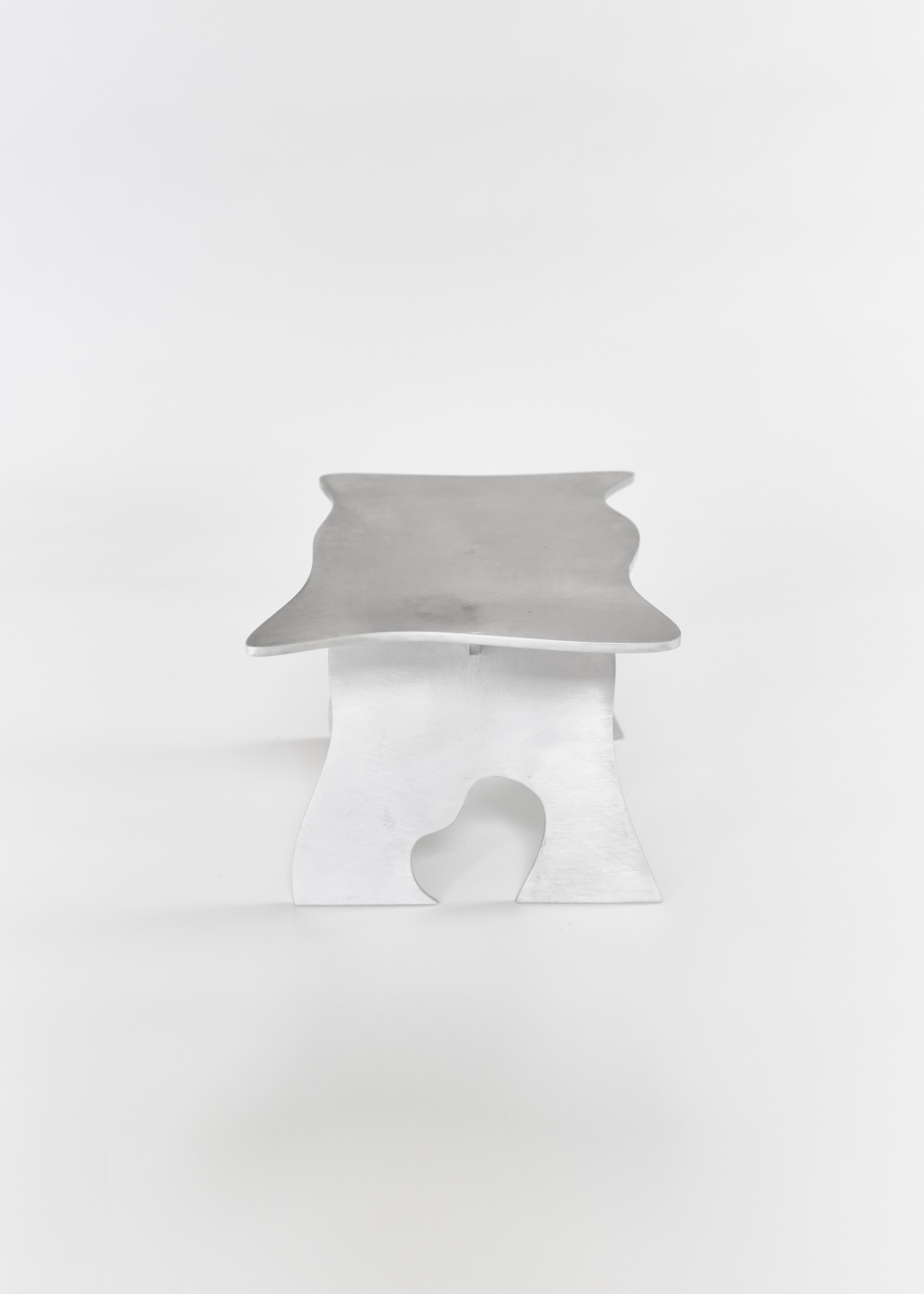 „Step Hocker“ von Joseph Ellwood für Six Dots Design (Futuristisch) im Angebot