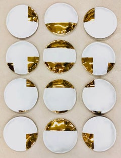 Gold and White Porcelaine, round shapes, mural installation