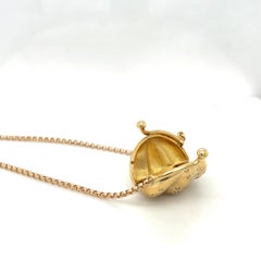 Stephan Hafner Collier à pendentif livre de poche en or jaune 18 ct et diamant de 0,20 ct