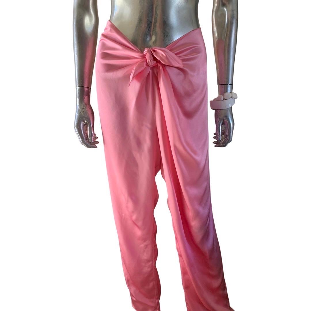 Stephan Janson  Pantalon en charmeuse de soie rose italienne noué sur le devant, taille 8 en vente 2