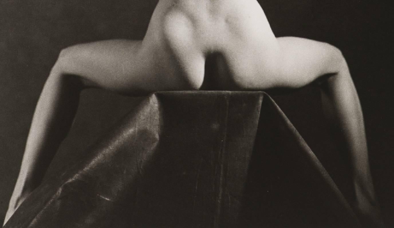 Nude.Anki. Fashion pothography of a woman in black and white, New York, 1984 - Modern Photograph by Stephan Lupino